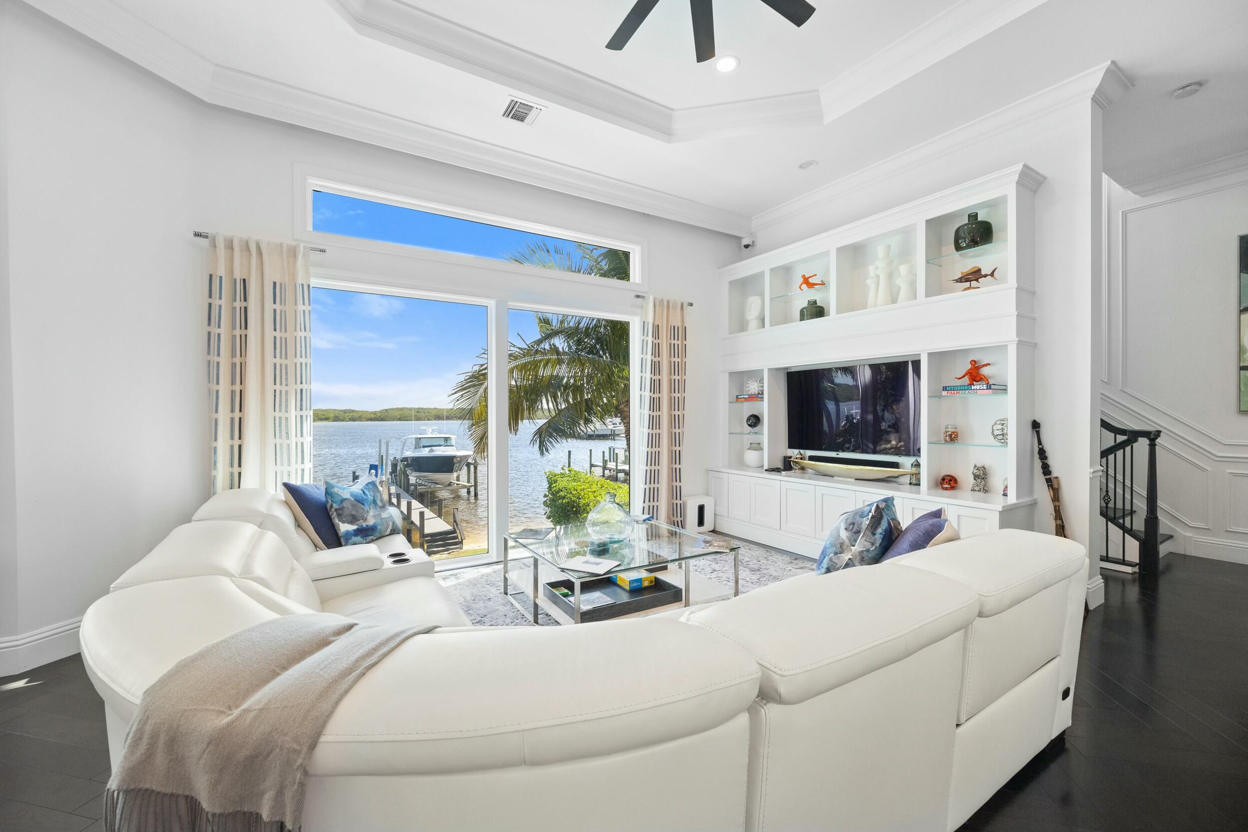 18463 SE Federal Highway