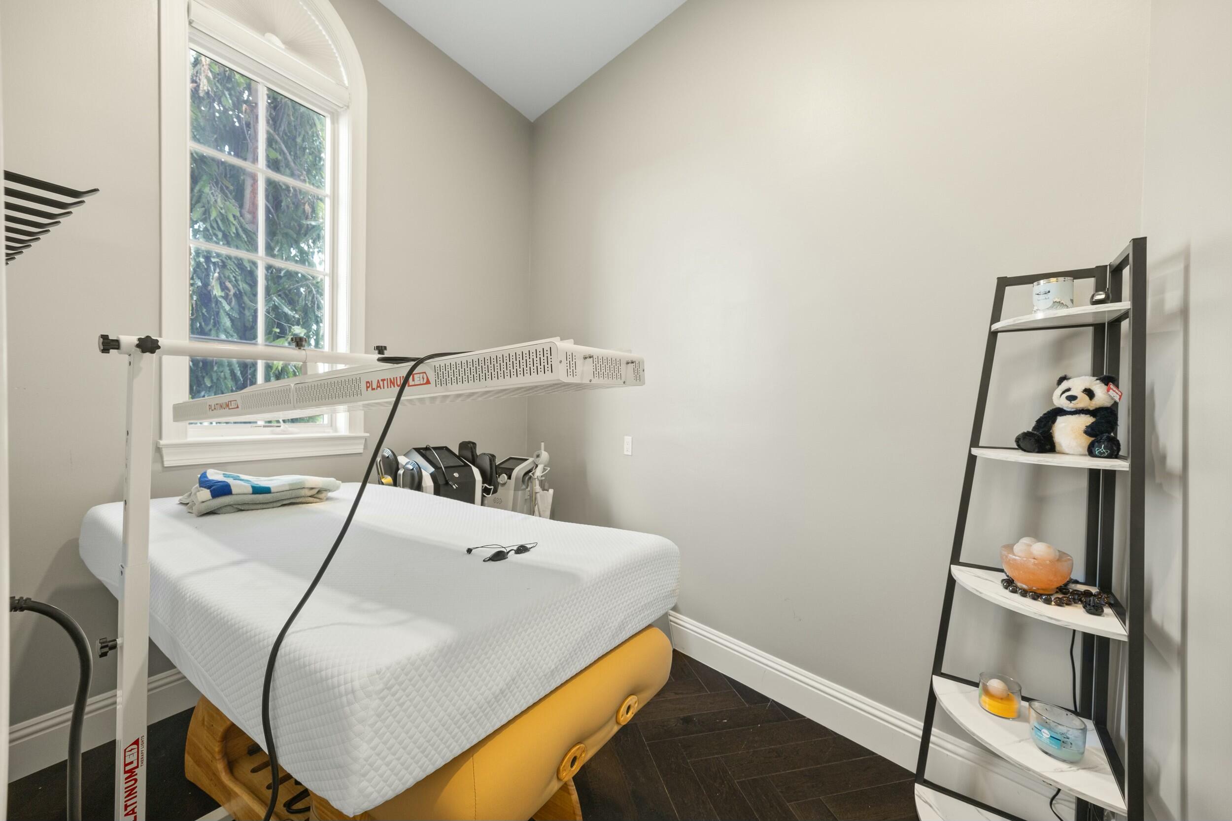 18463 SE Federal Highway