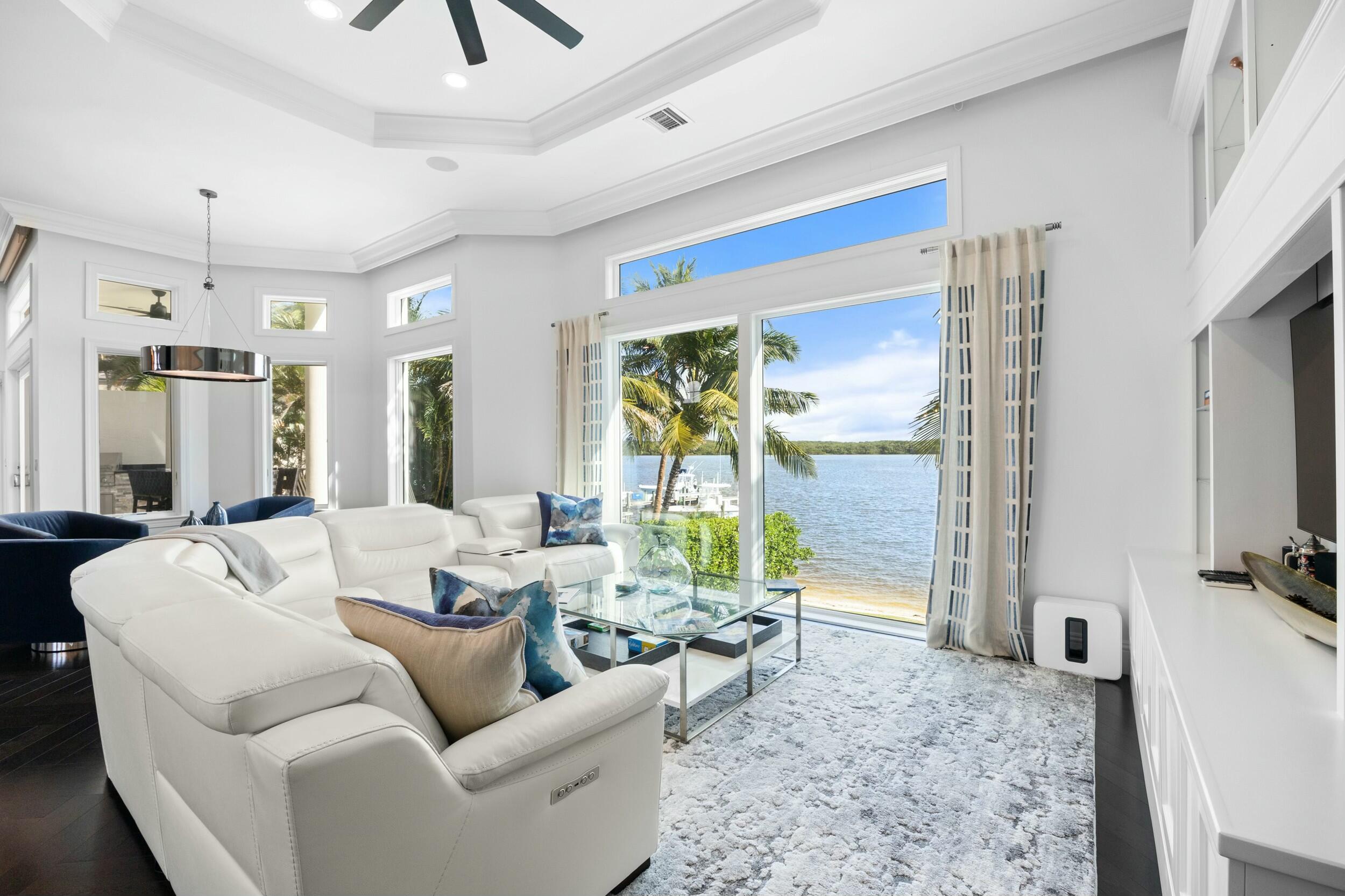 18463 SE Federal Highway