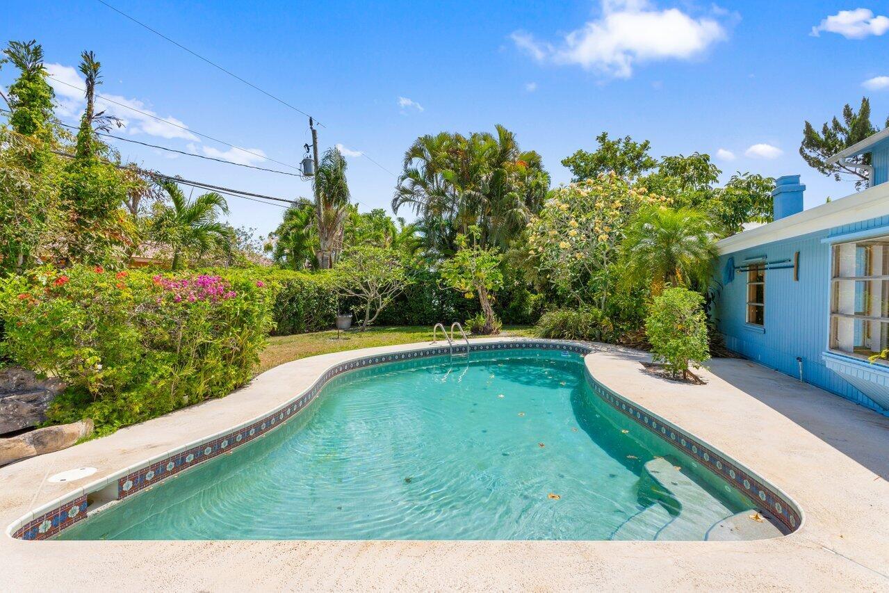 7 Willow Road