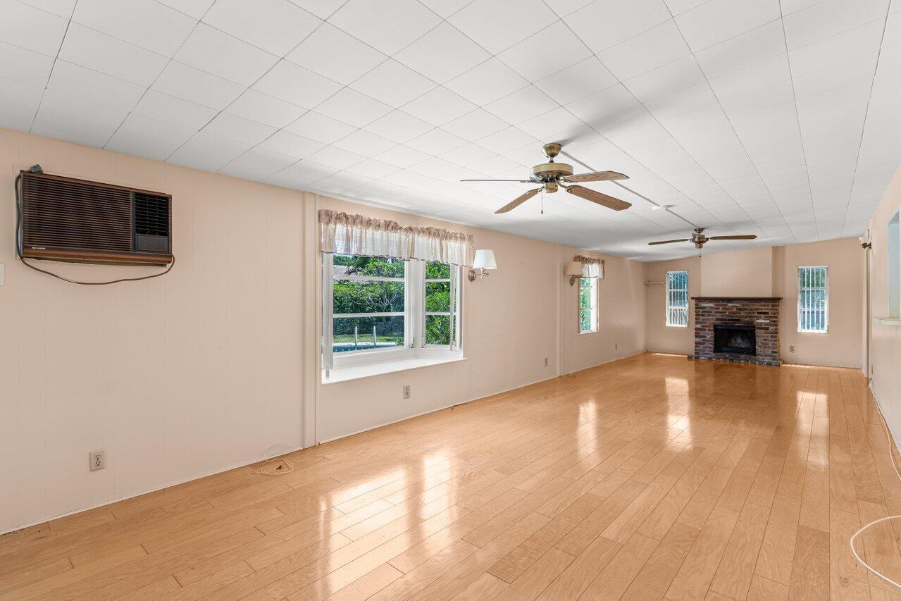7 Willow Road