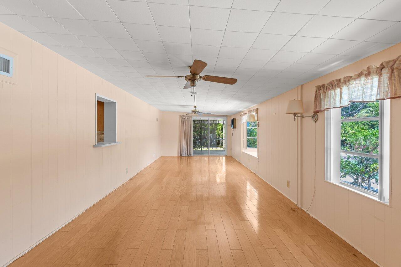7 Willow Road