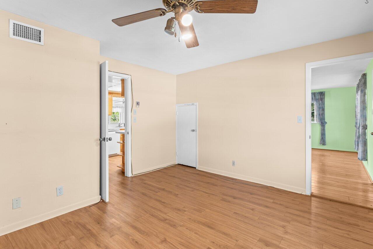 7 Willow Road