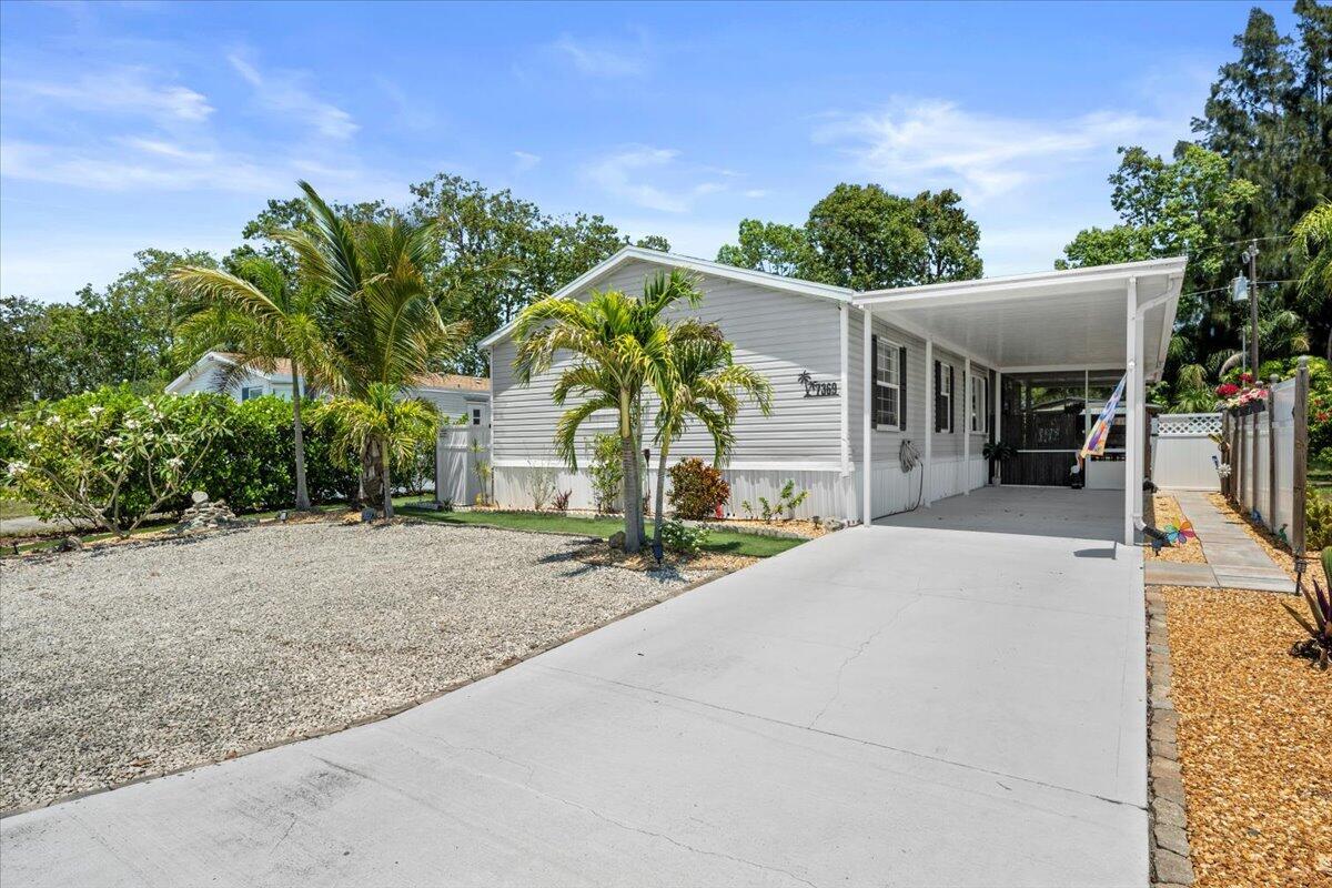 7369 SE Eagle Avenue