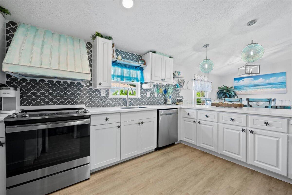 7369 SE Eagle Avenue