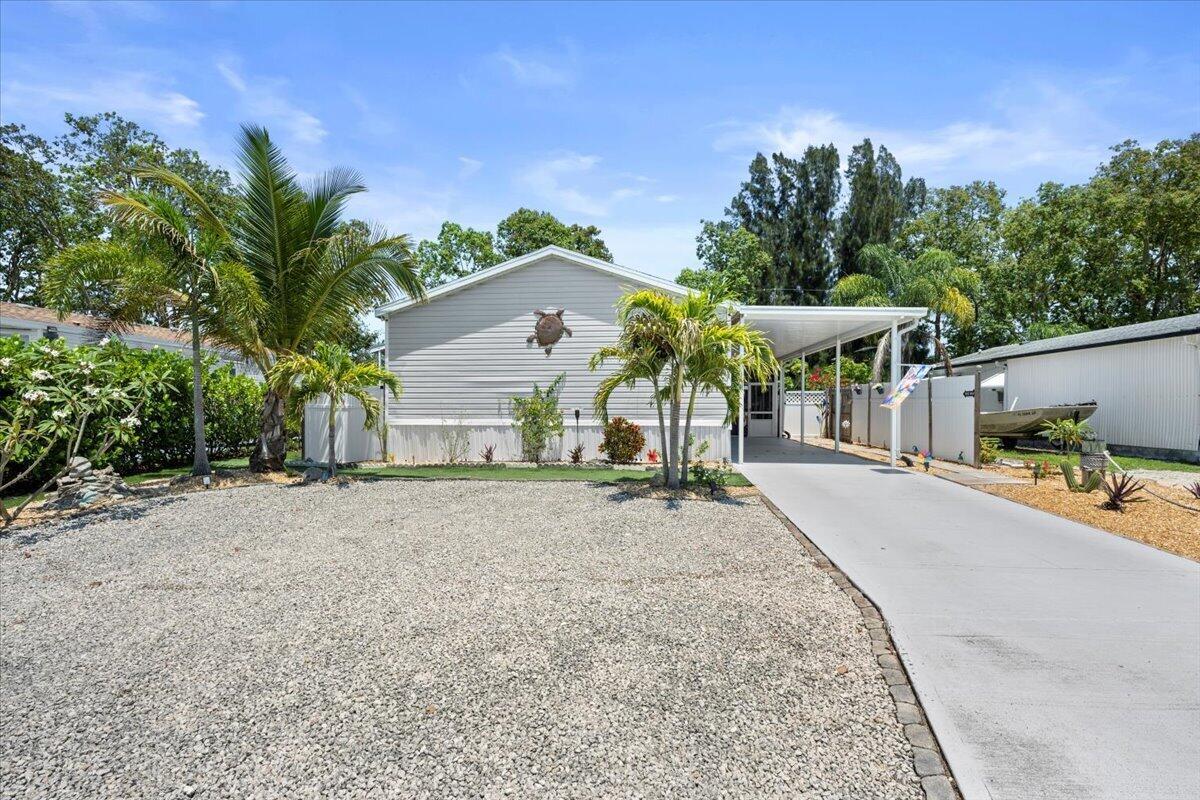 7369 SE Eagle Avenue