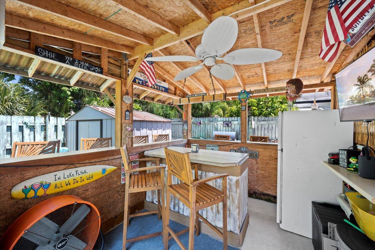 7369 SE Eagle Avenue