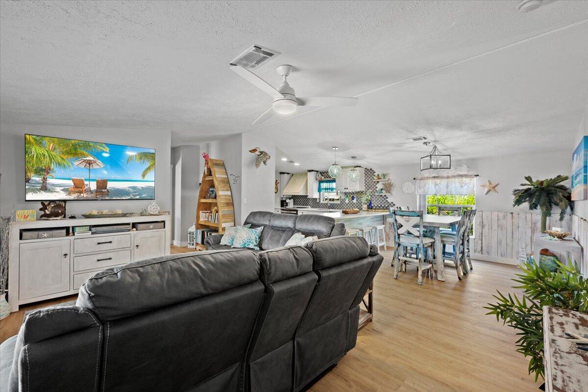 7369 SE Eagle Avenue