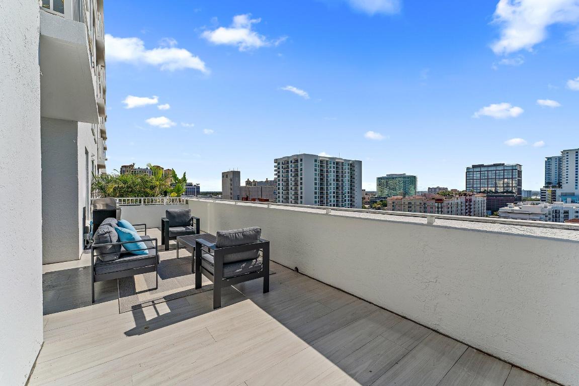 255 Evernia 1115 Street 1115