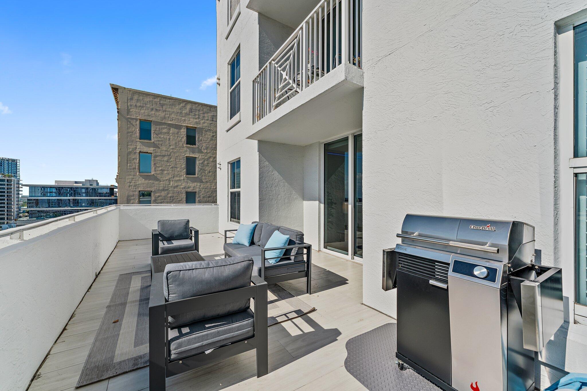 255 Evernia 1115 Street 1115