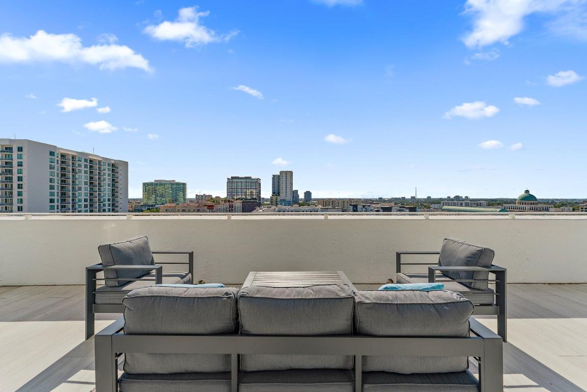 255 Evernia 1115 Street 1115