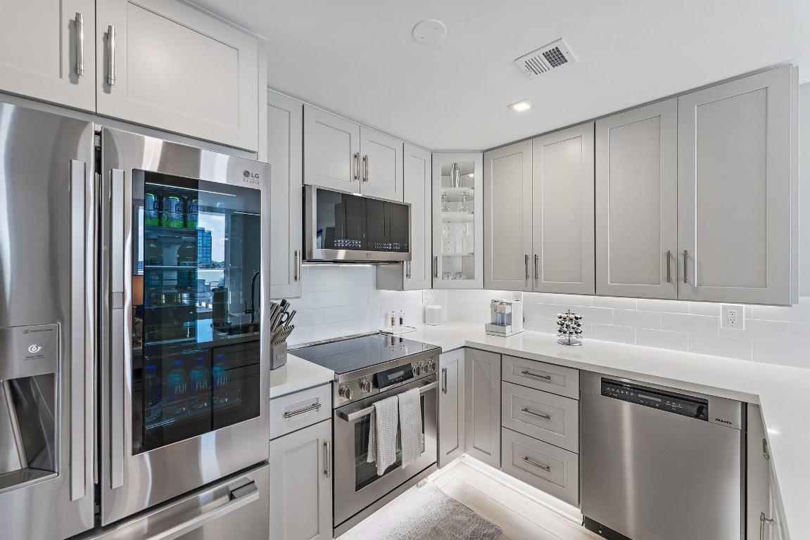 255 Evernia 1115 Street 1115