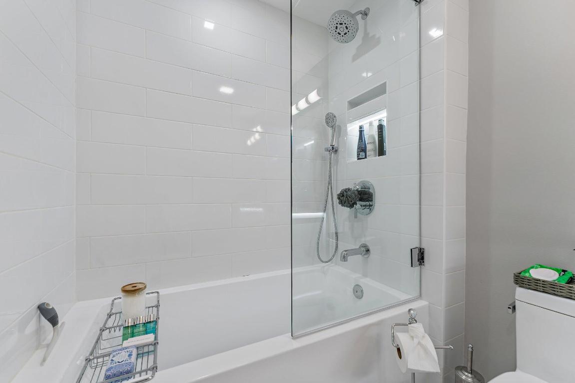 255 Evernia 1115 Street 1115