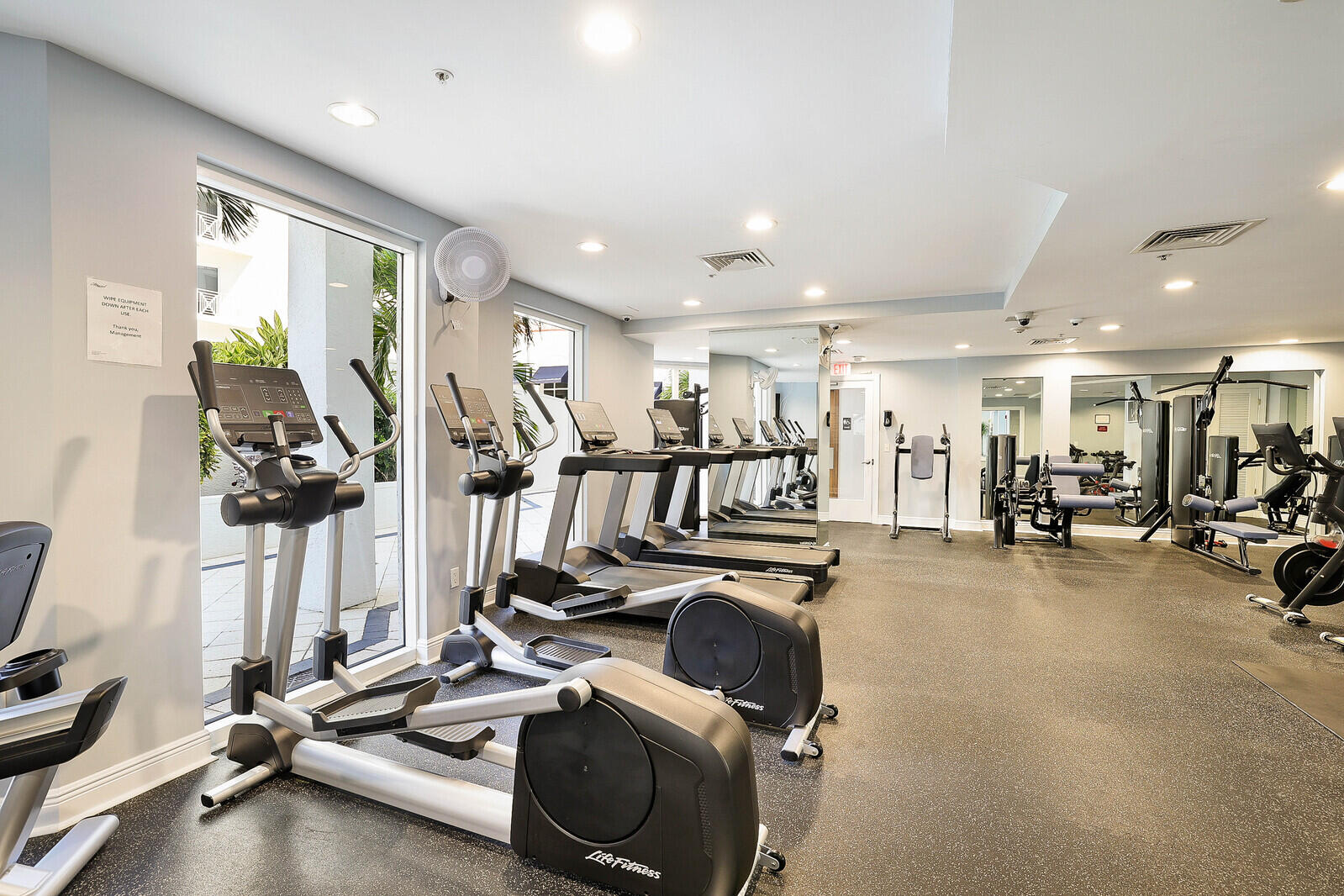 255 Evernia 1115 Street 1115