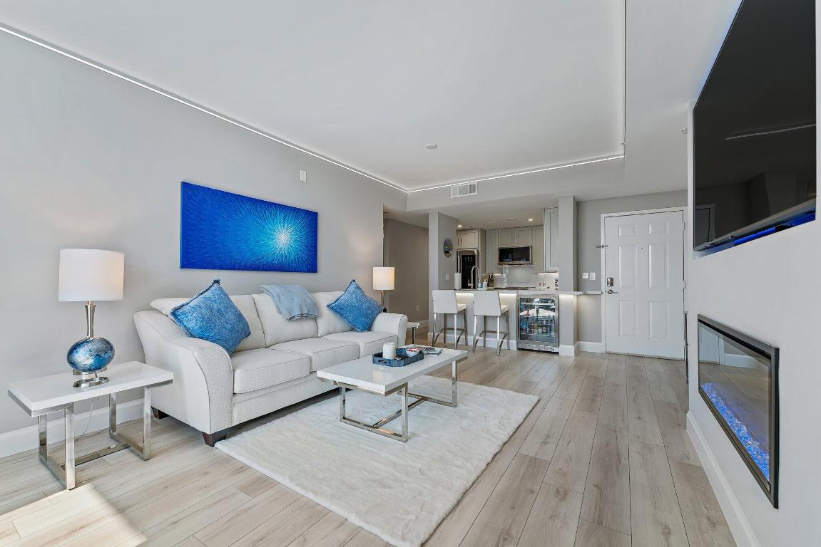 255 Evernia 1115 Street 1115