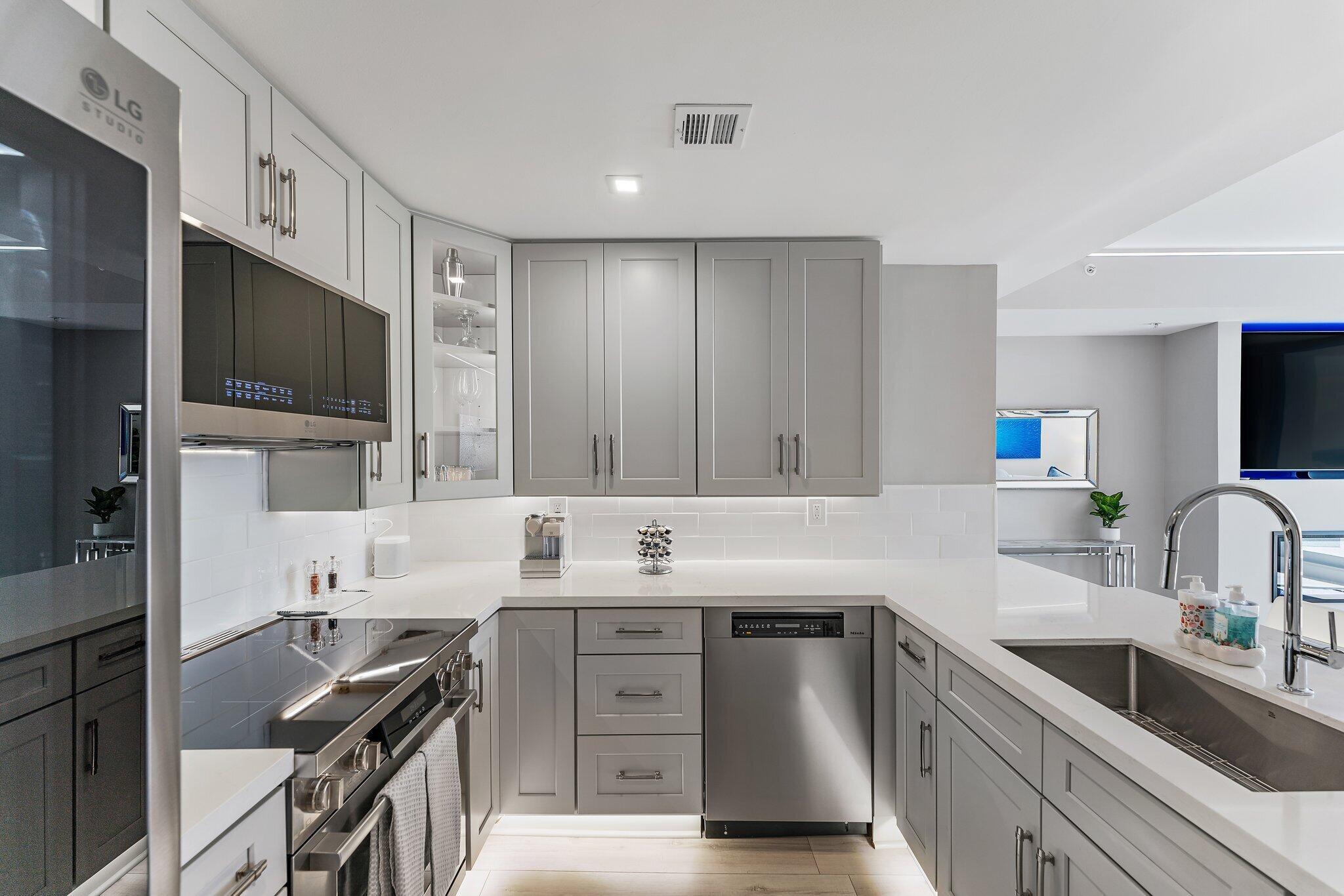 255 Evernia 1115 Street 1115