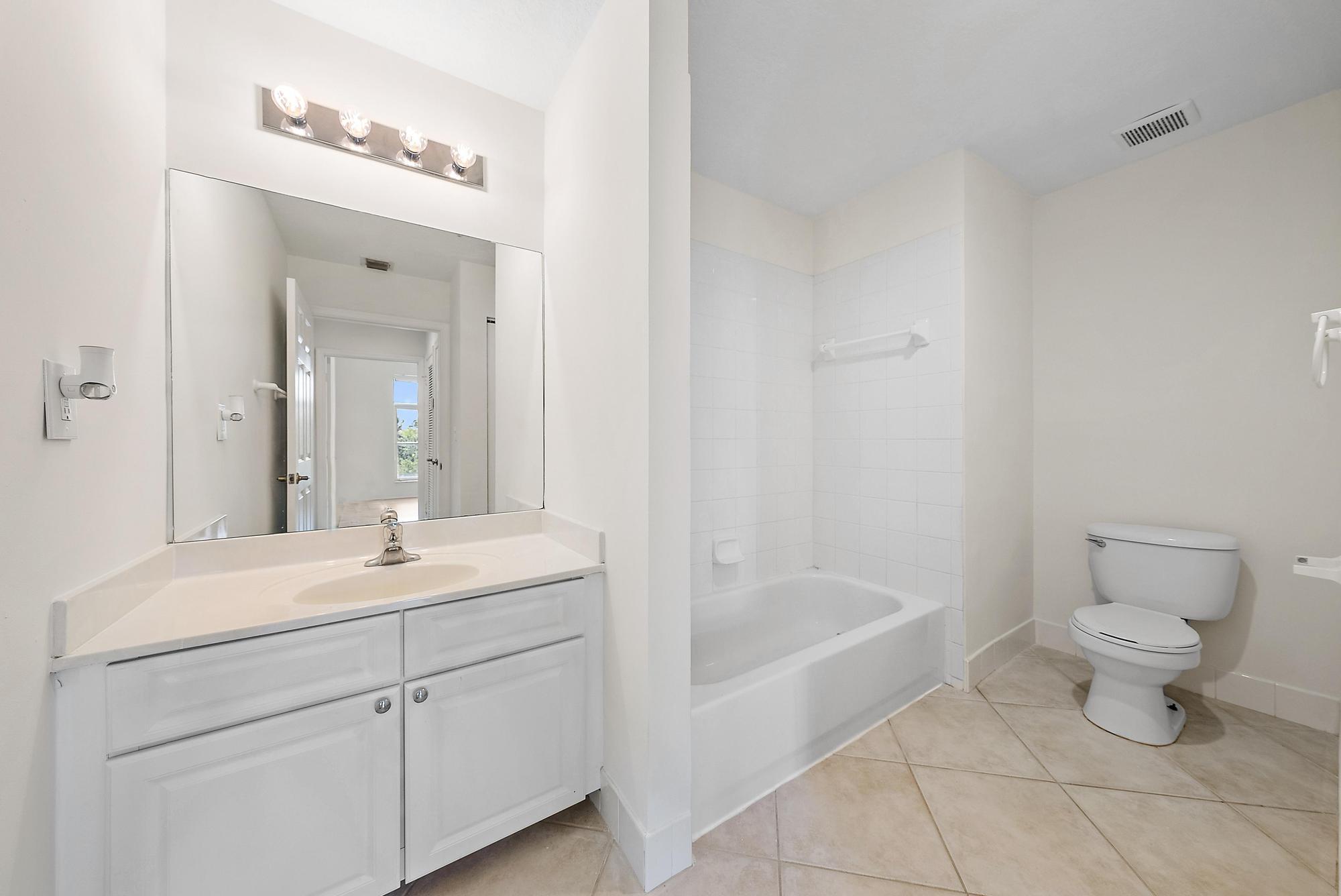 1209 Main Street 304