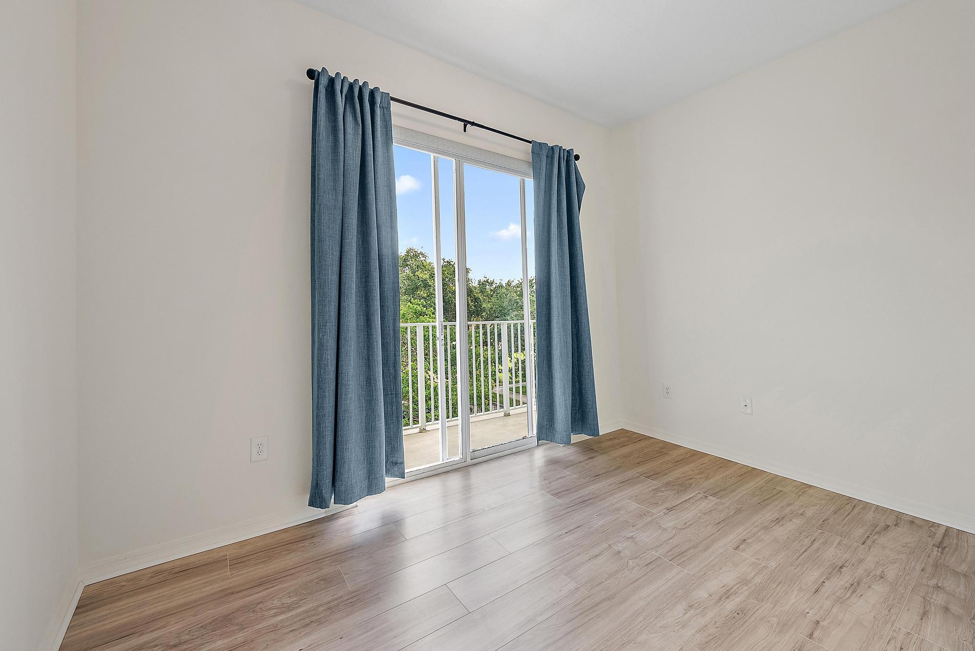 1209 Main Street 304