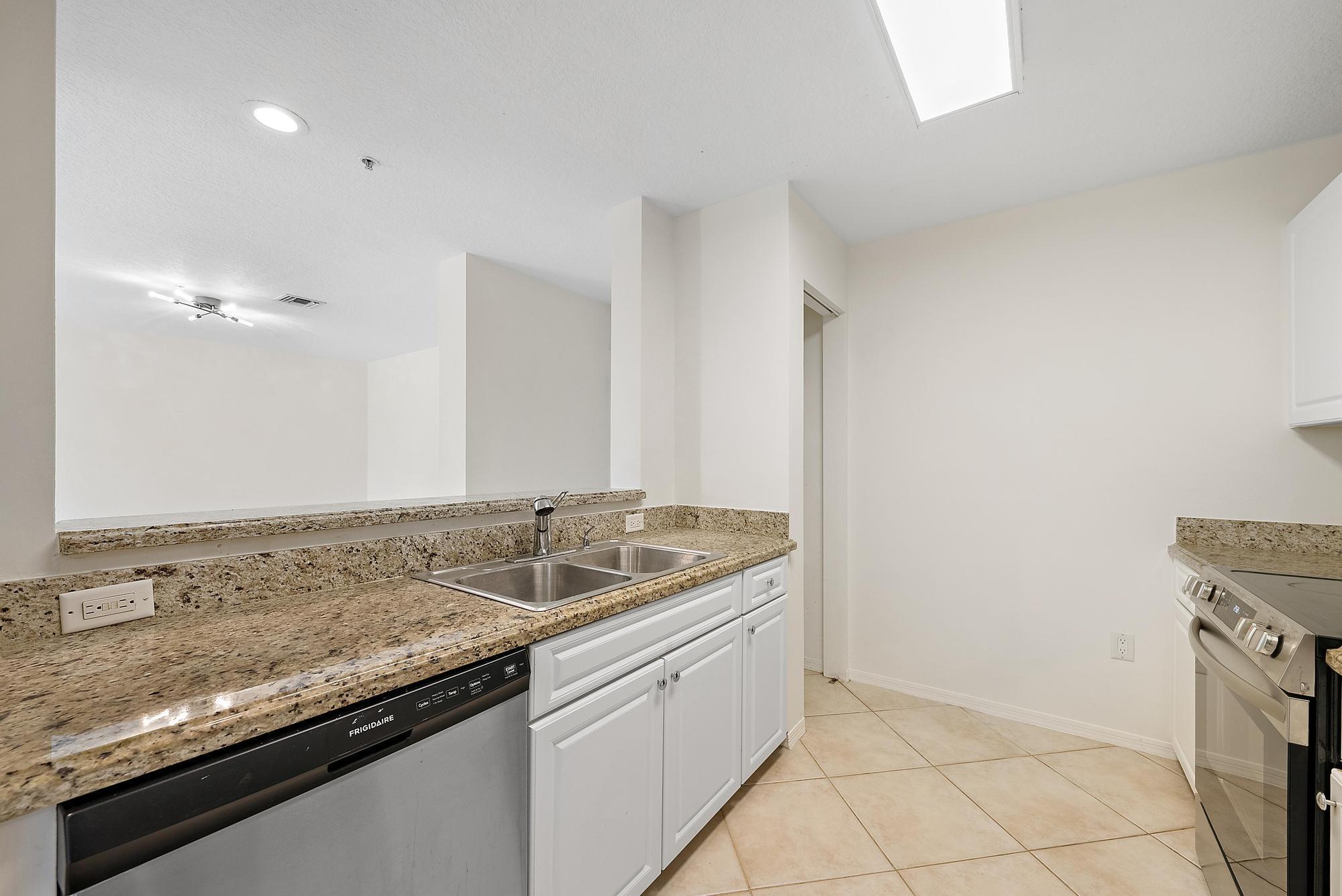 1209 Main Street 304