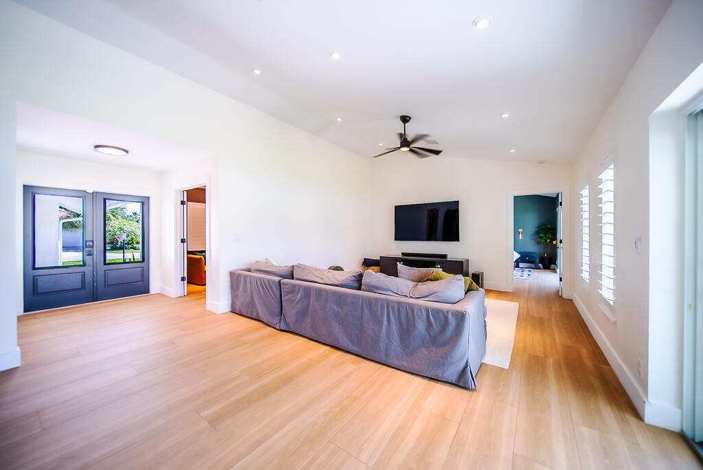 2838 Bayonne Drive