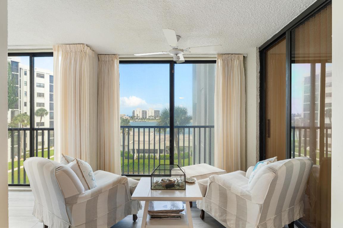 19800 Sandpointe Bay Drive 407