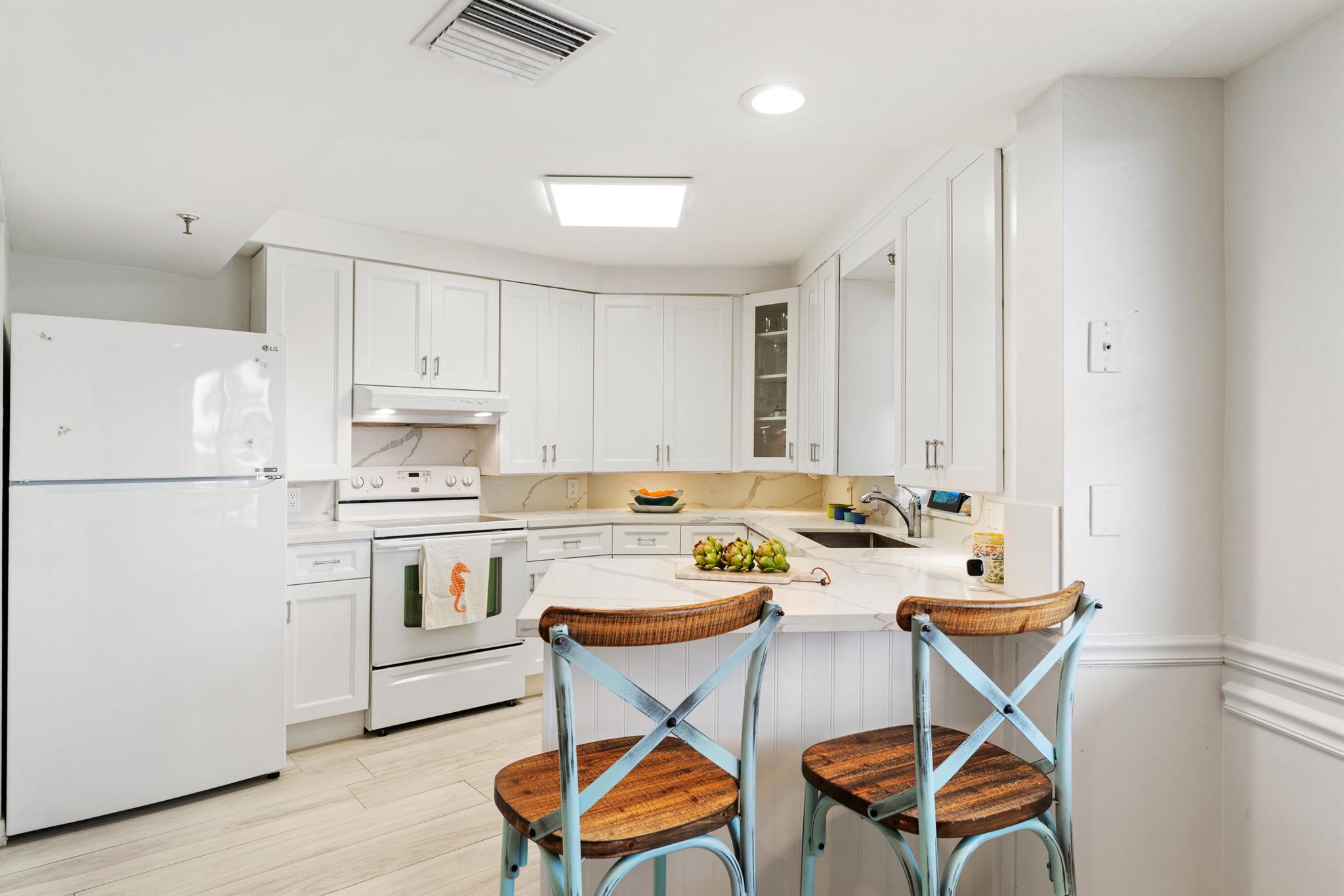 19800 Sandpointe Bay Drive 407