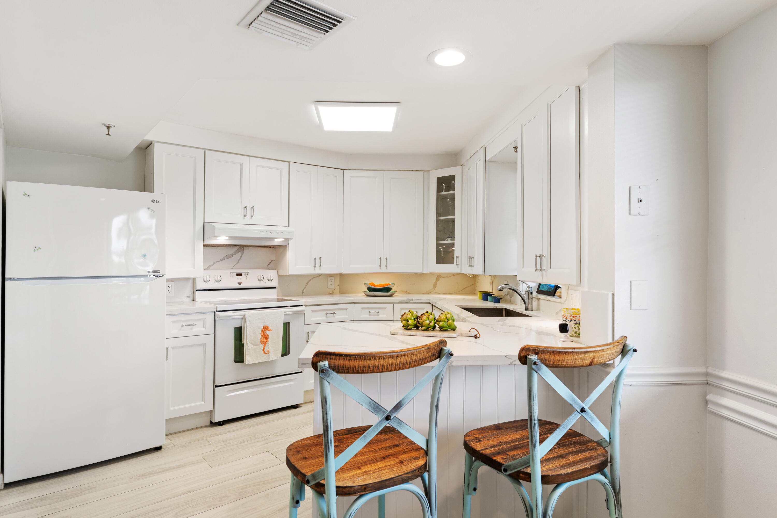 19800 Sandpointe Bay Drive 407