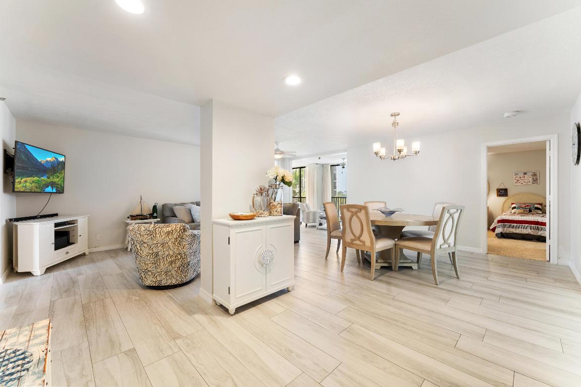 19800 Sandpointe Bay Drive 407