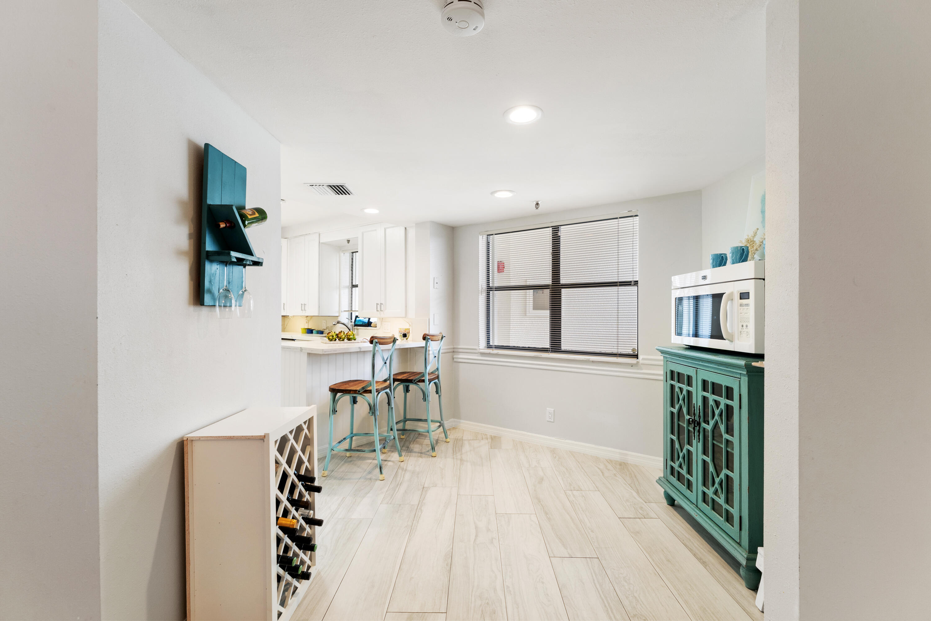 19800 Sandpointe Bay Drive 407