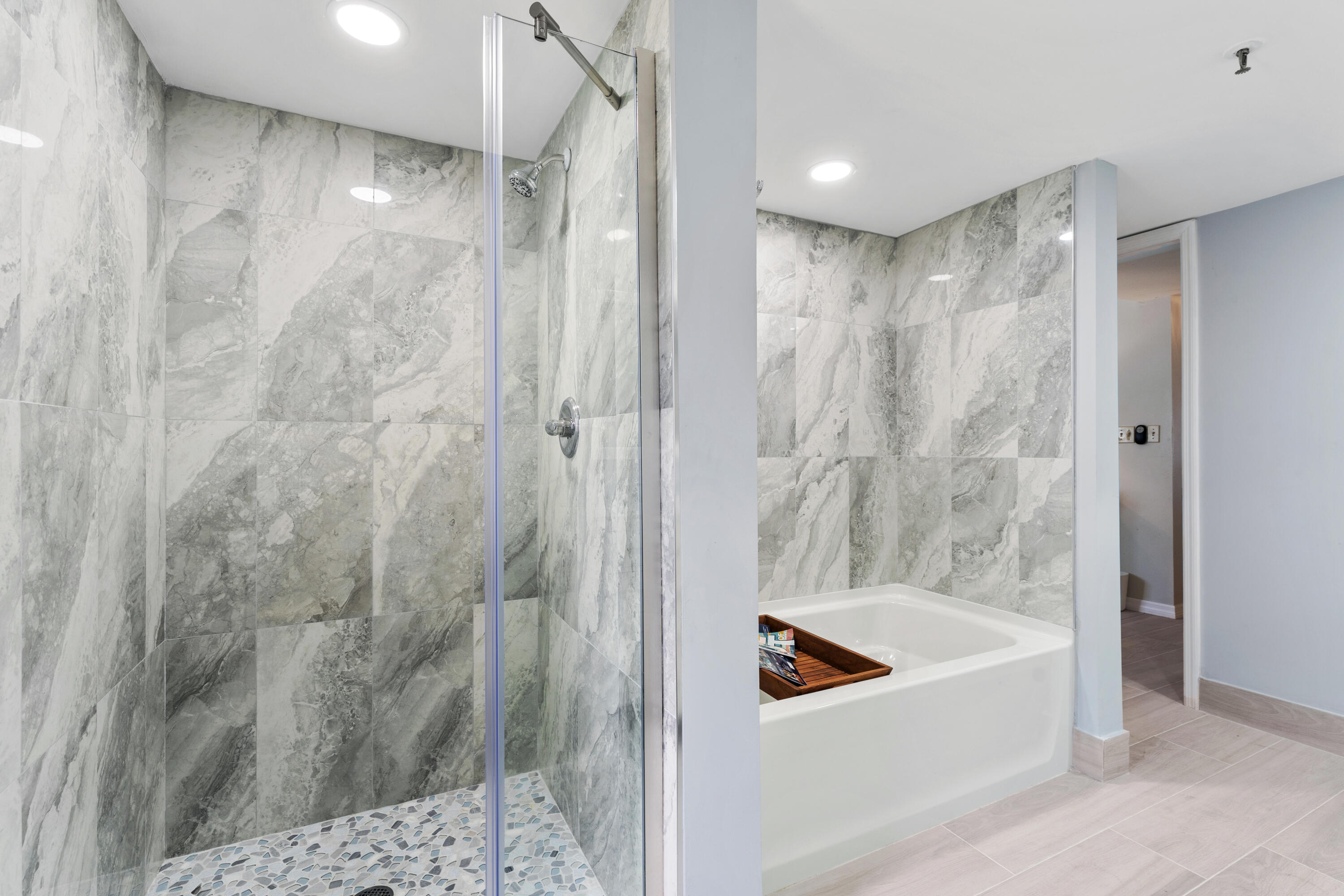 19800 Sandpointe Bay Drive 407