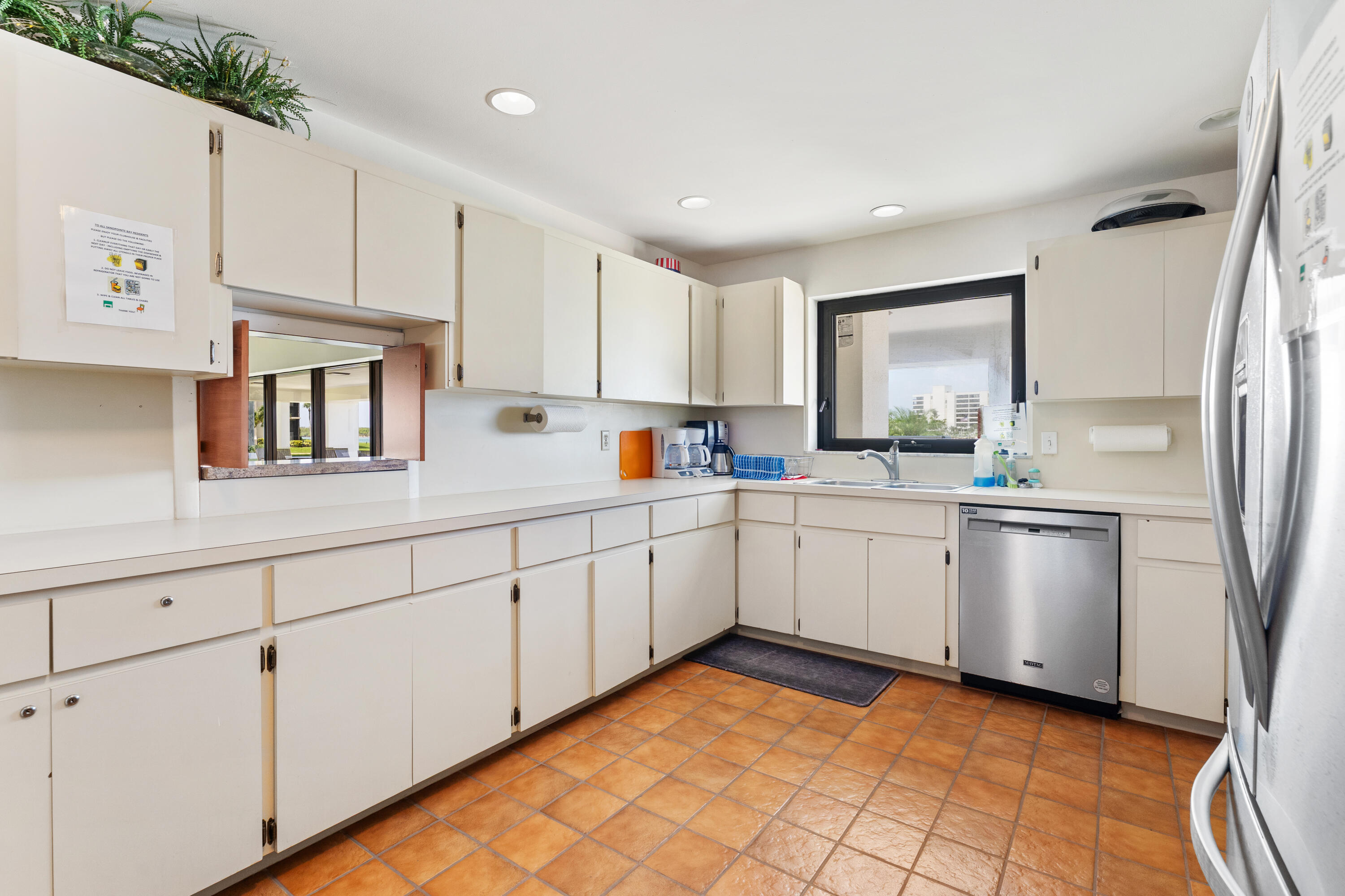 19800 Sandpointe Bay Drive 407