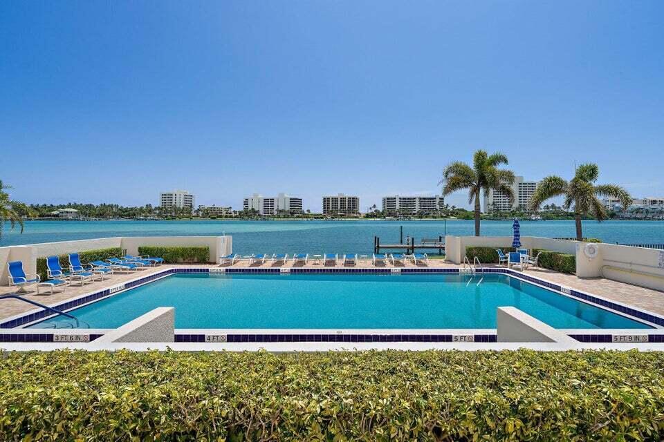 19800 Sandpointe Bay Drive 407