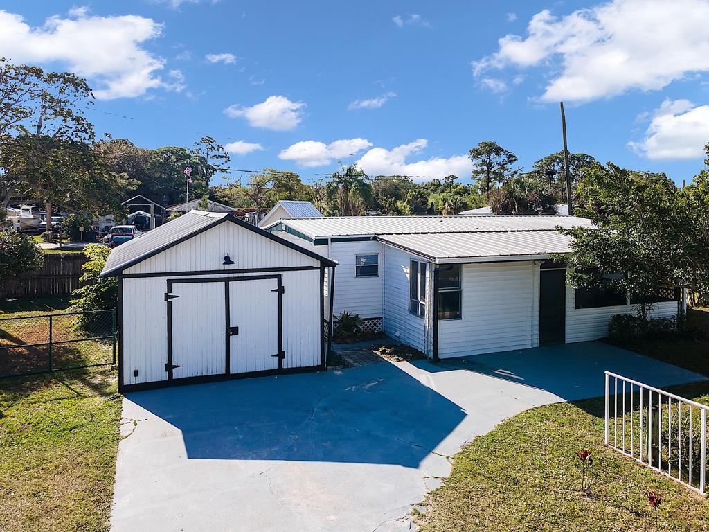 7818 SE Arrance Street