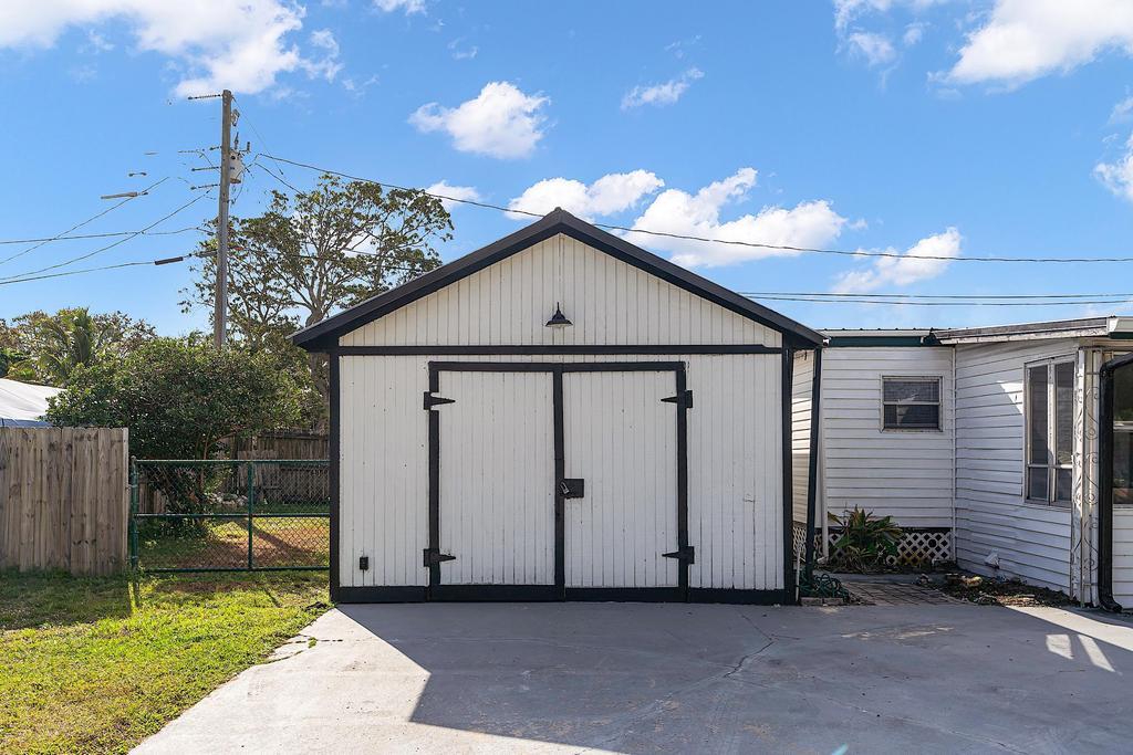 7818 SE Arrance Street