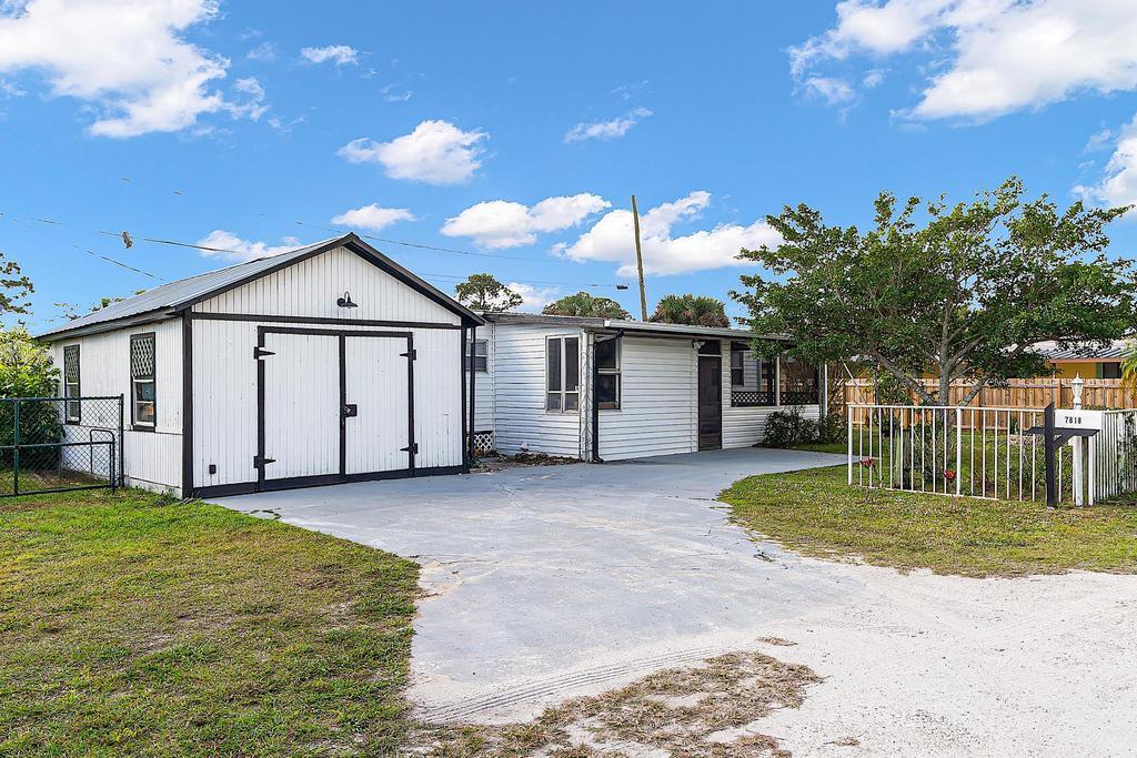 7818 SE Arrance Street