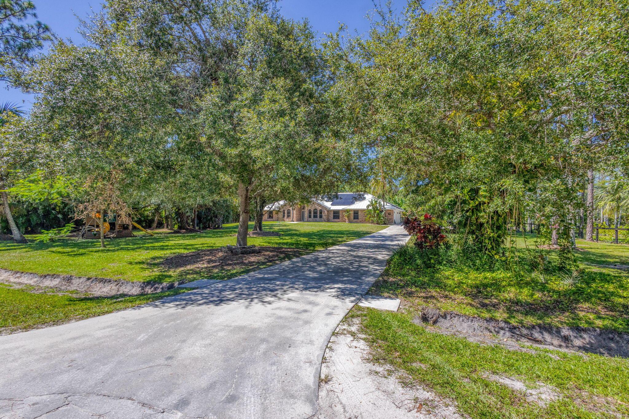 10139 157th Street N