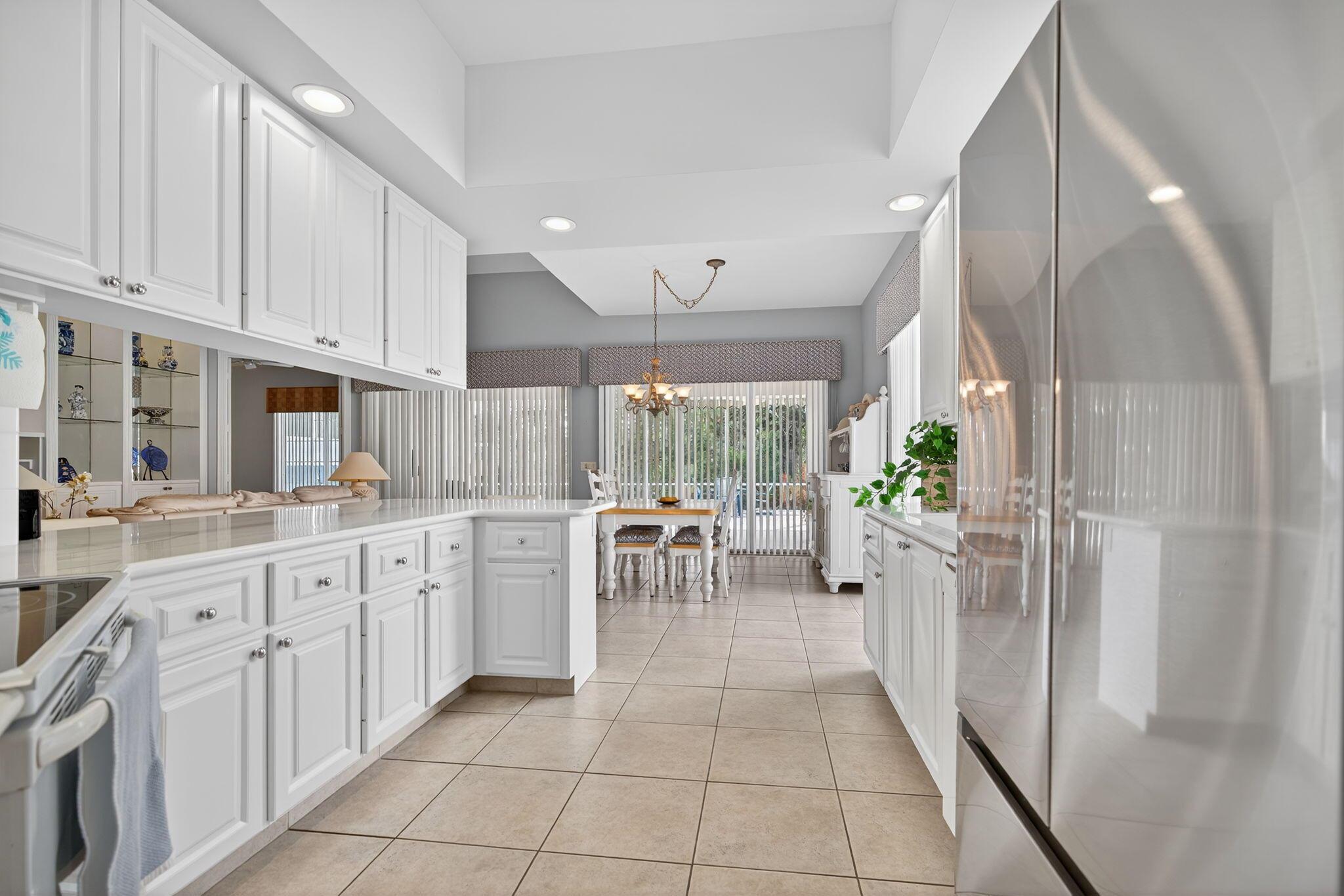 7880 SE Paurotis Lane