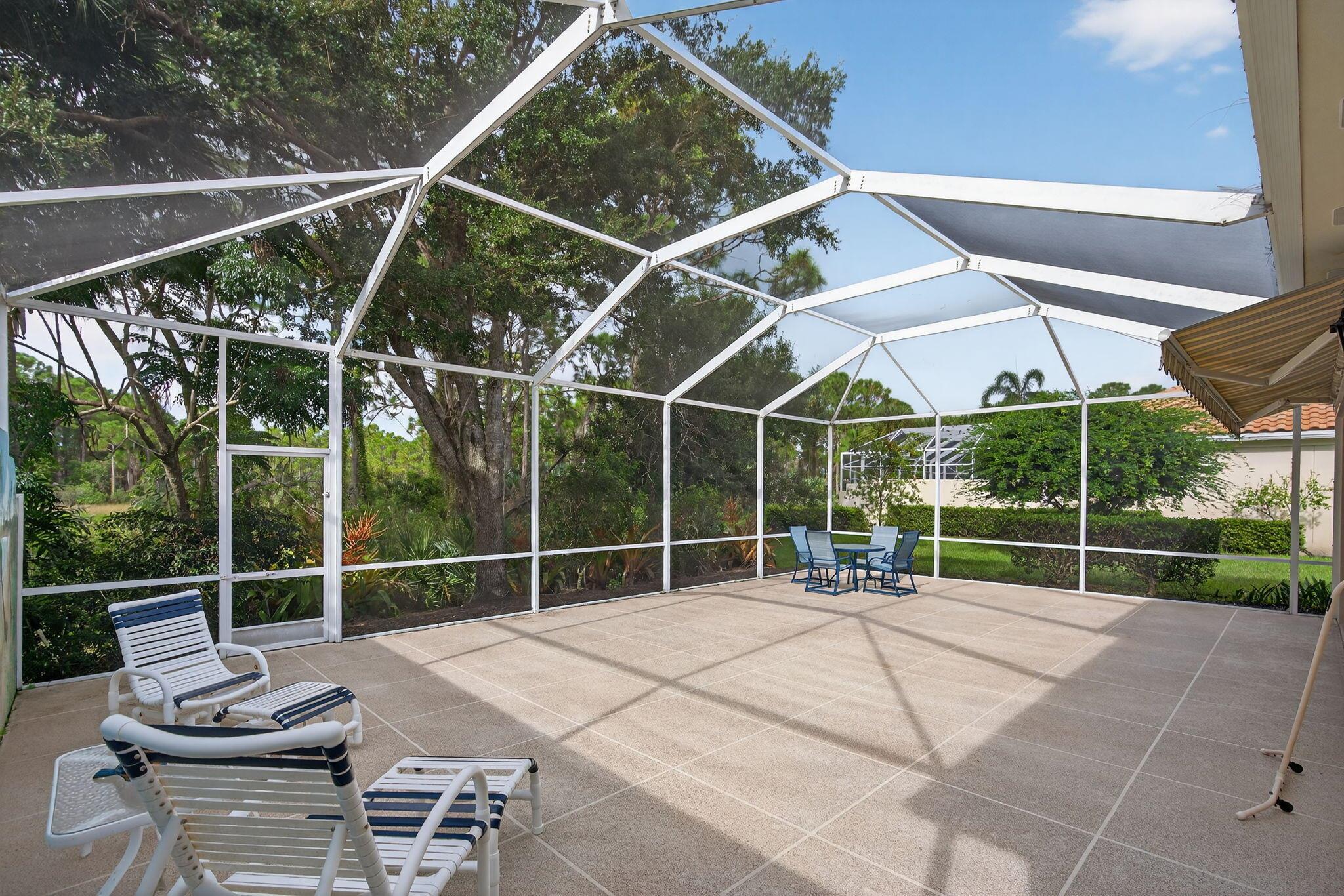 7880 SE Paurotis Lane