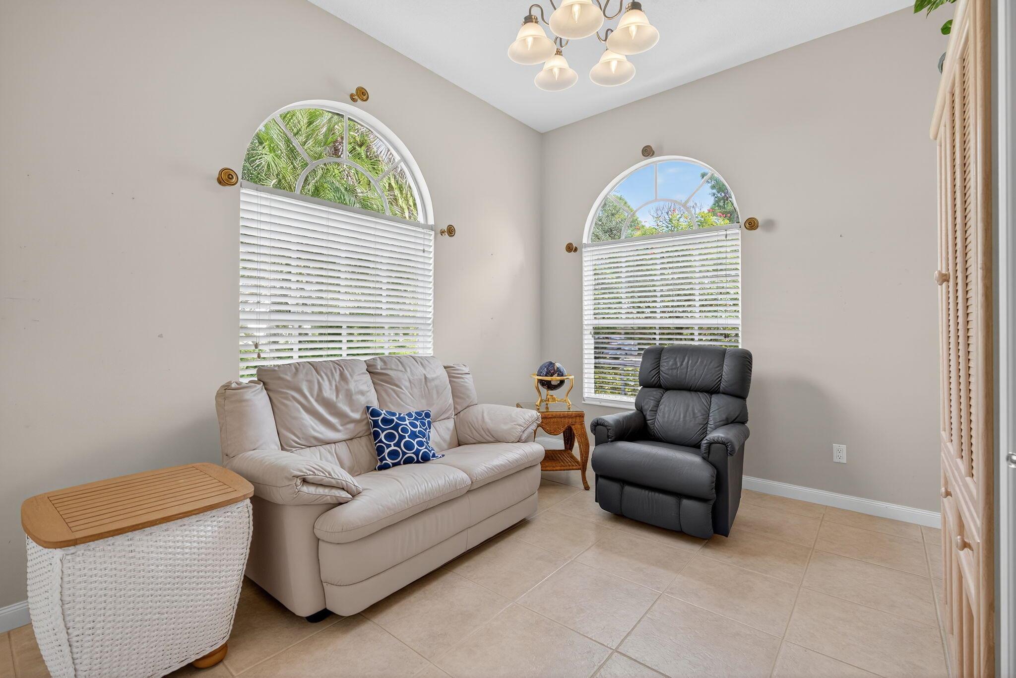 7880 SE Paurotis Lane