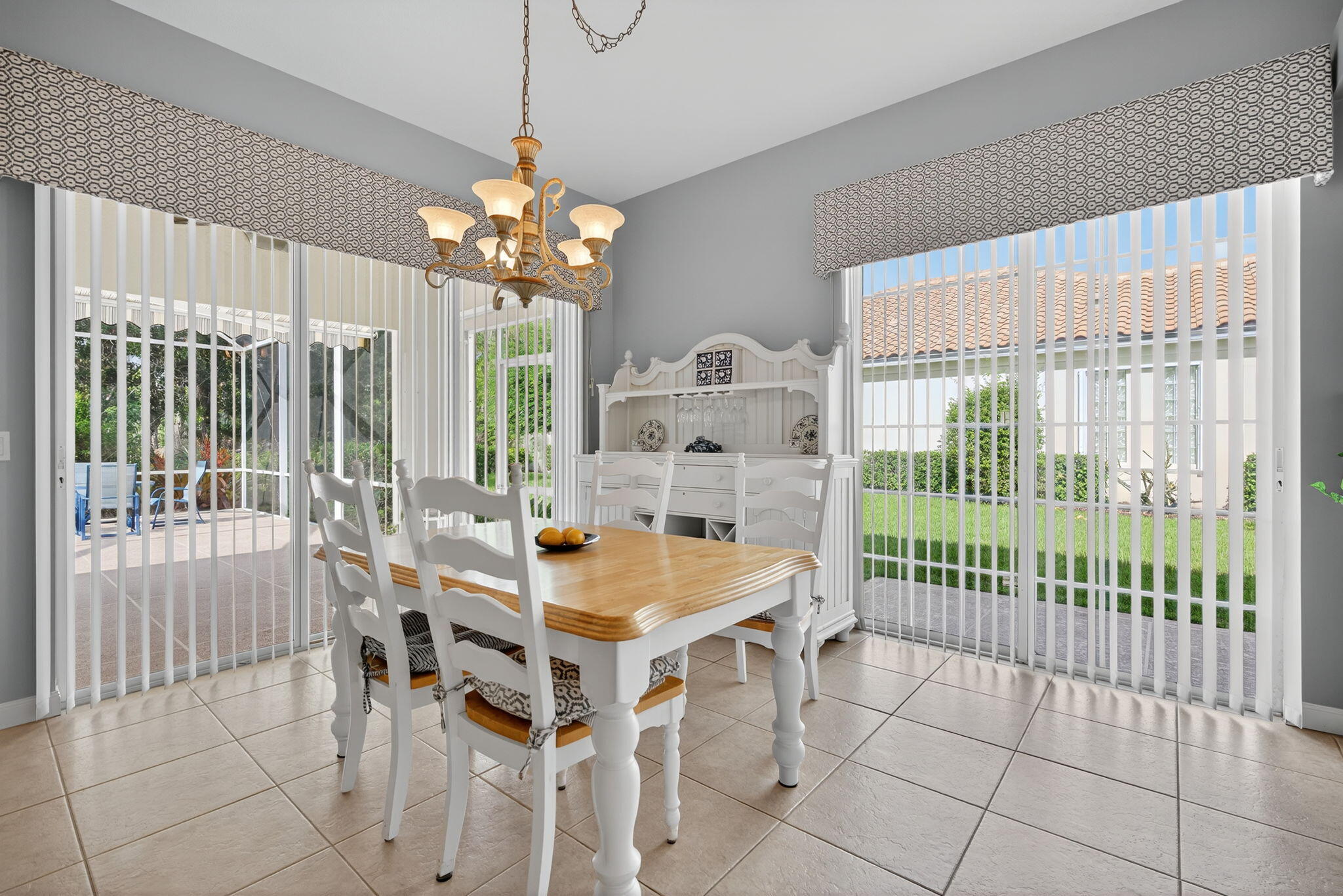 7880 SE Paurotis Lane