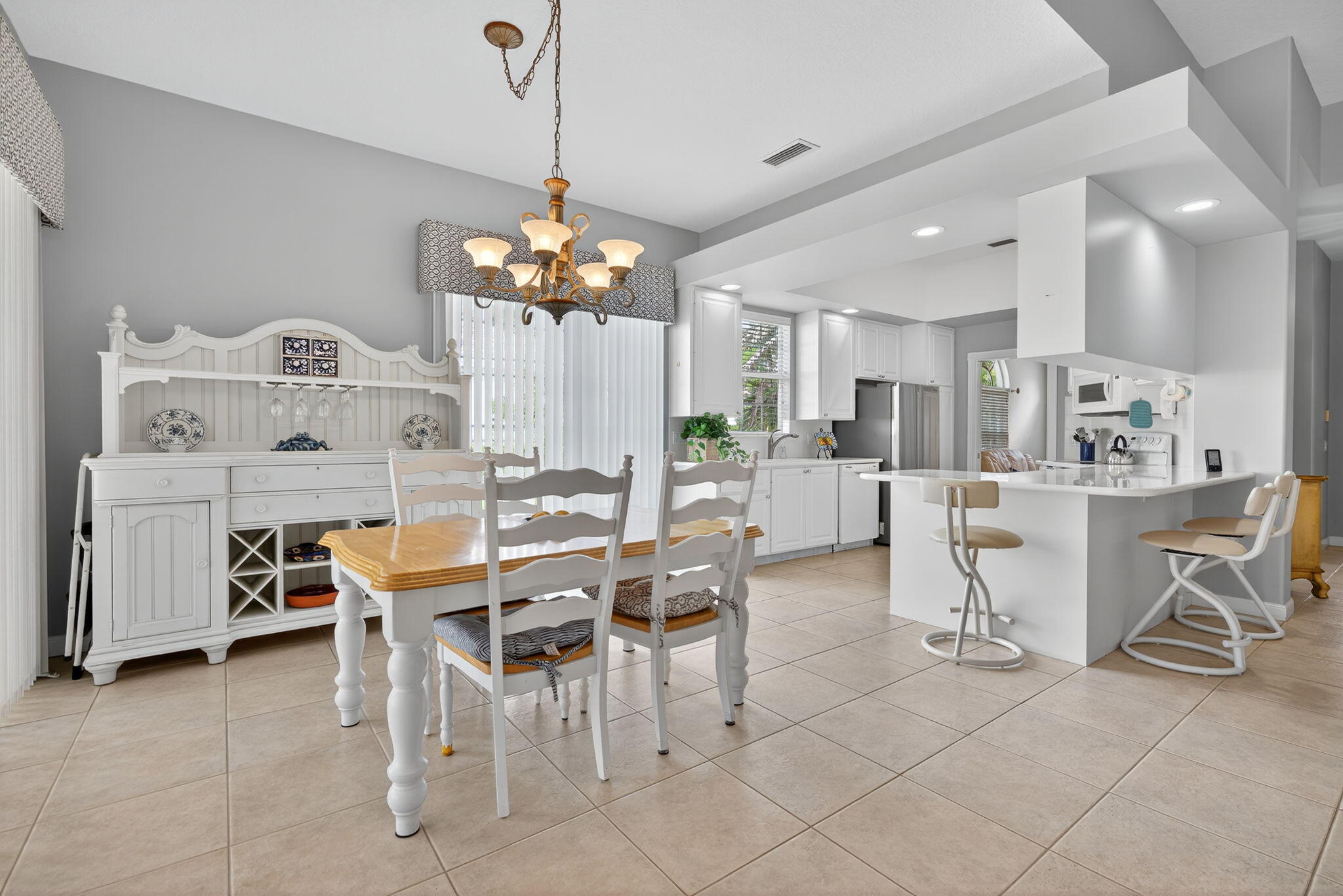 7880 SE Paurotis Lane