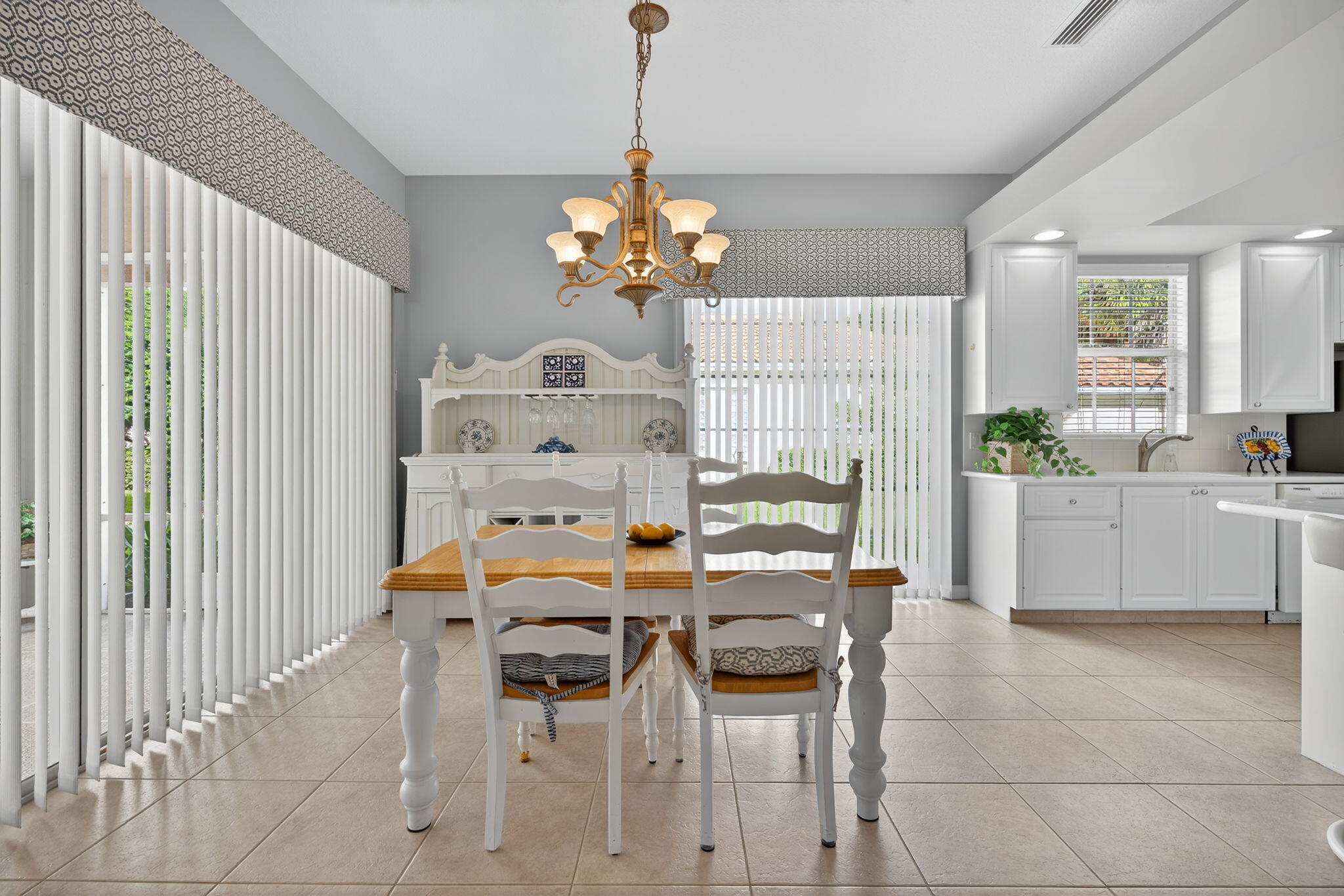 7880 SE Paurotis Lane