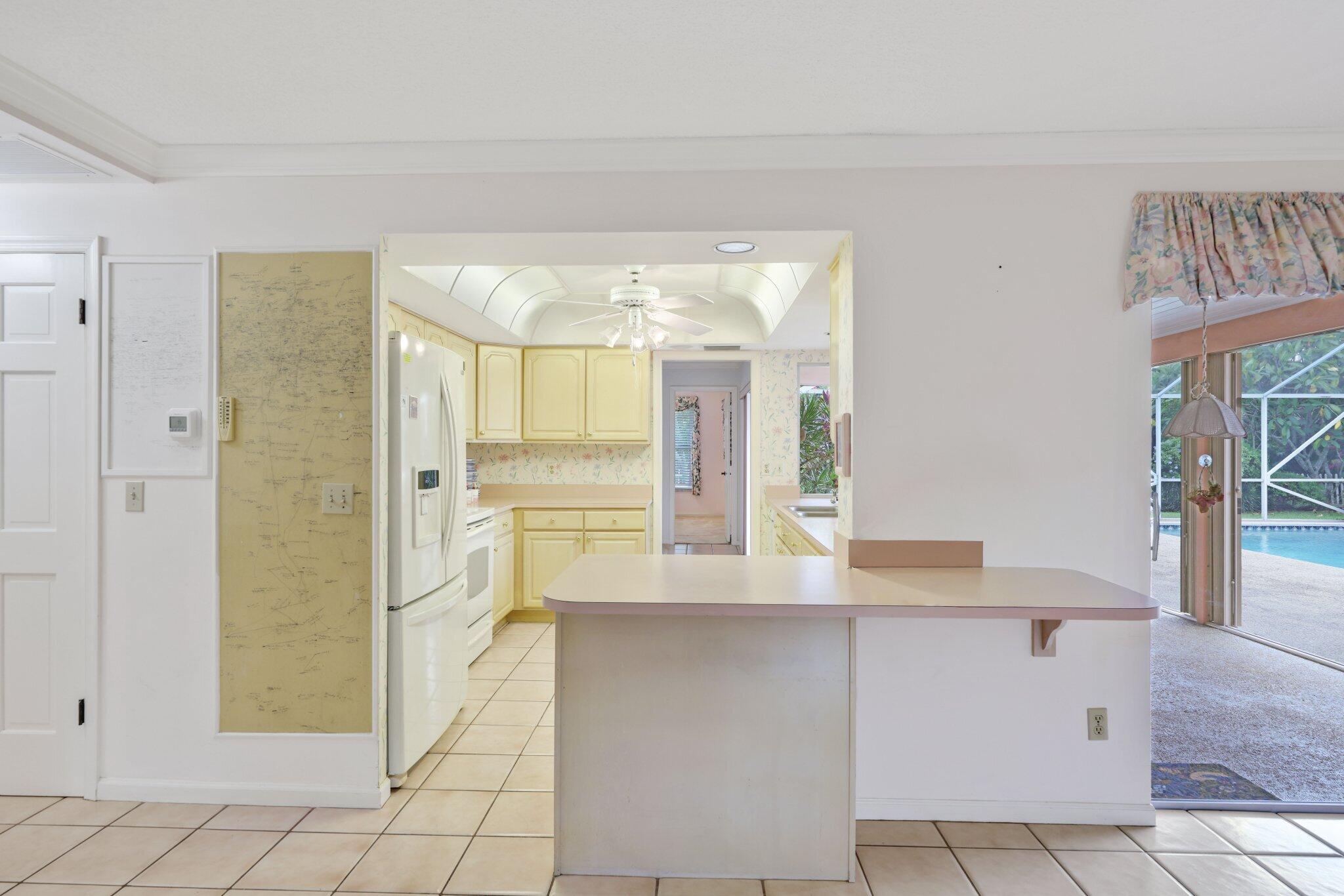 73 Fairview E