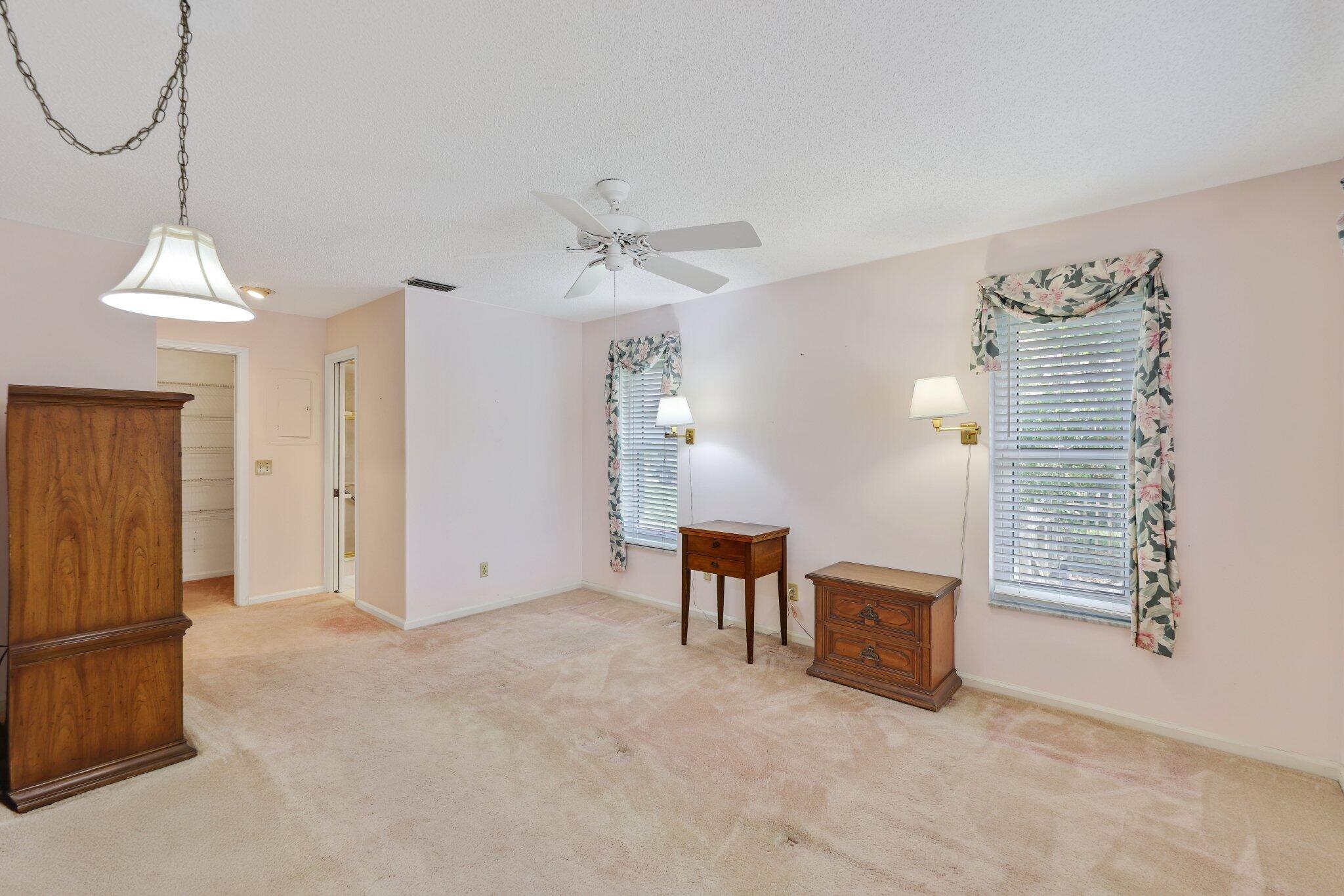 73 Fairview E