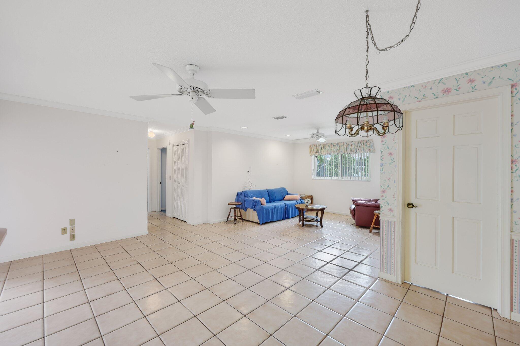 73 Fairview E