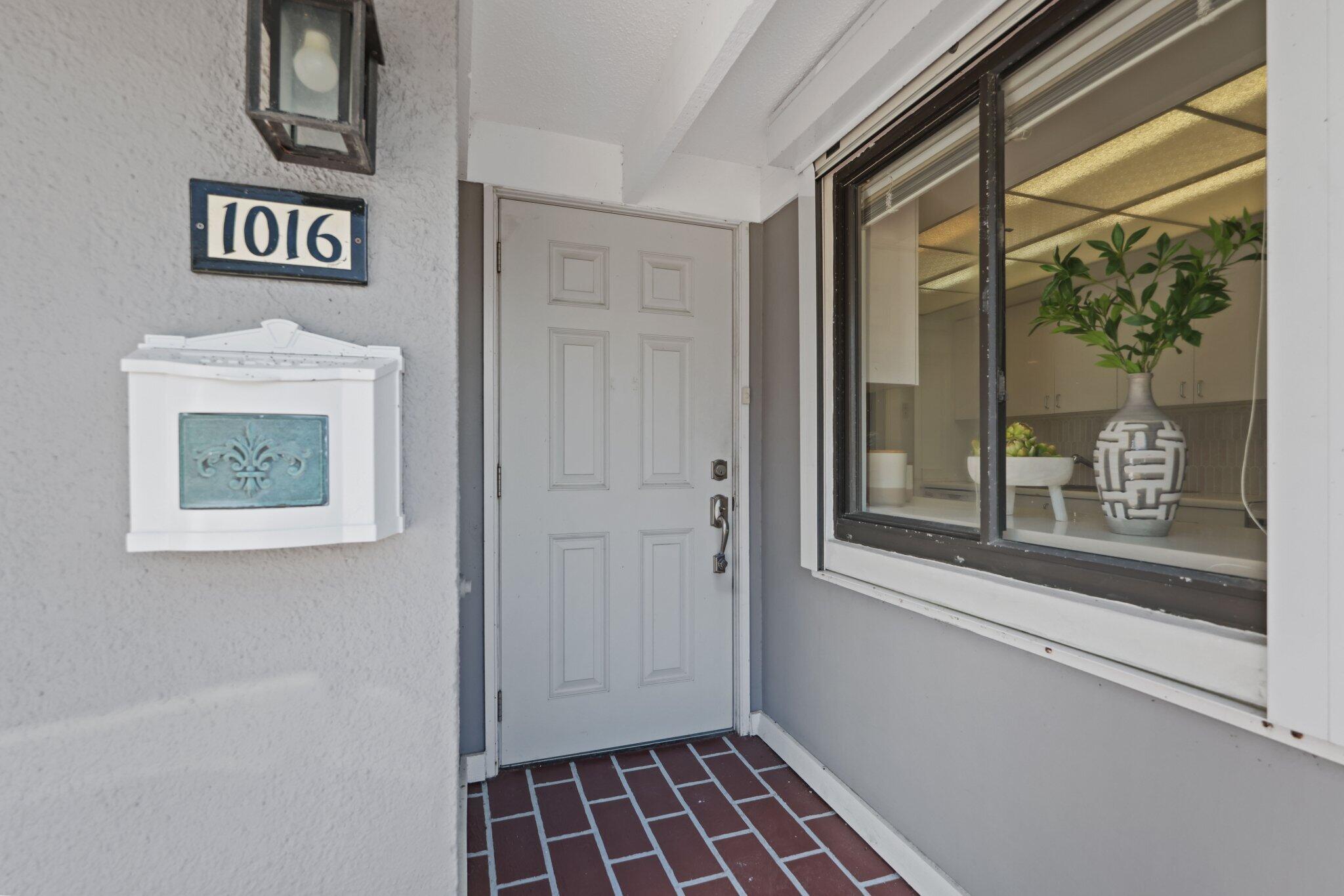 1016 Ocean Drive