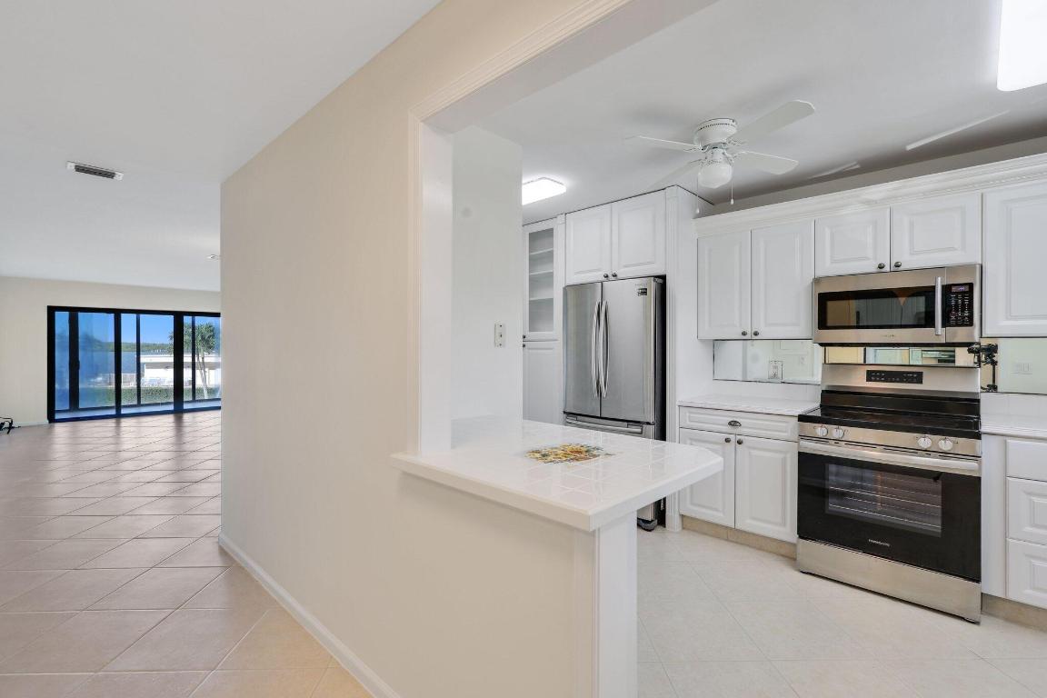 200 Intracoastal Place 206