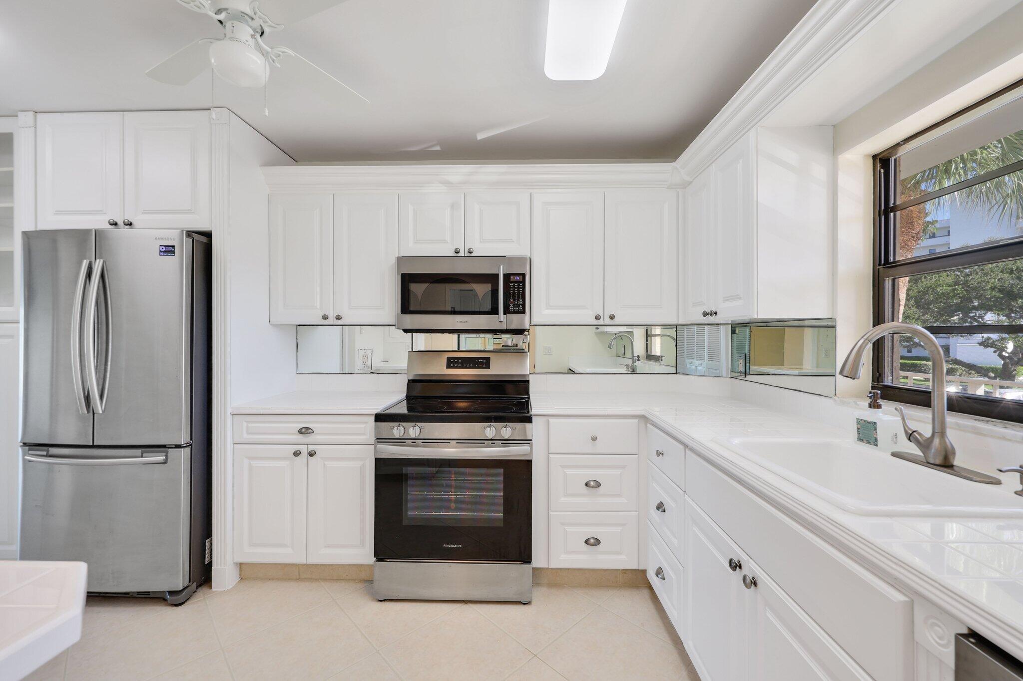 200 Intracoastal Place 206