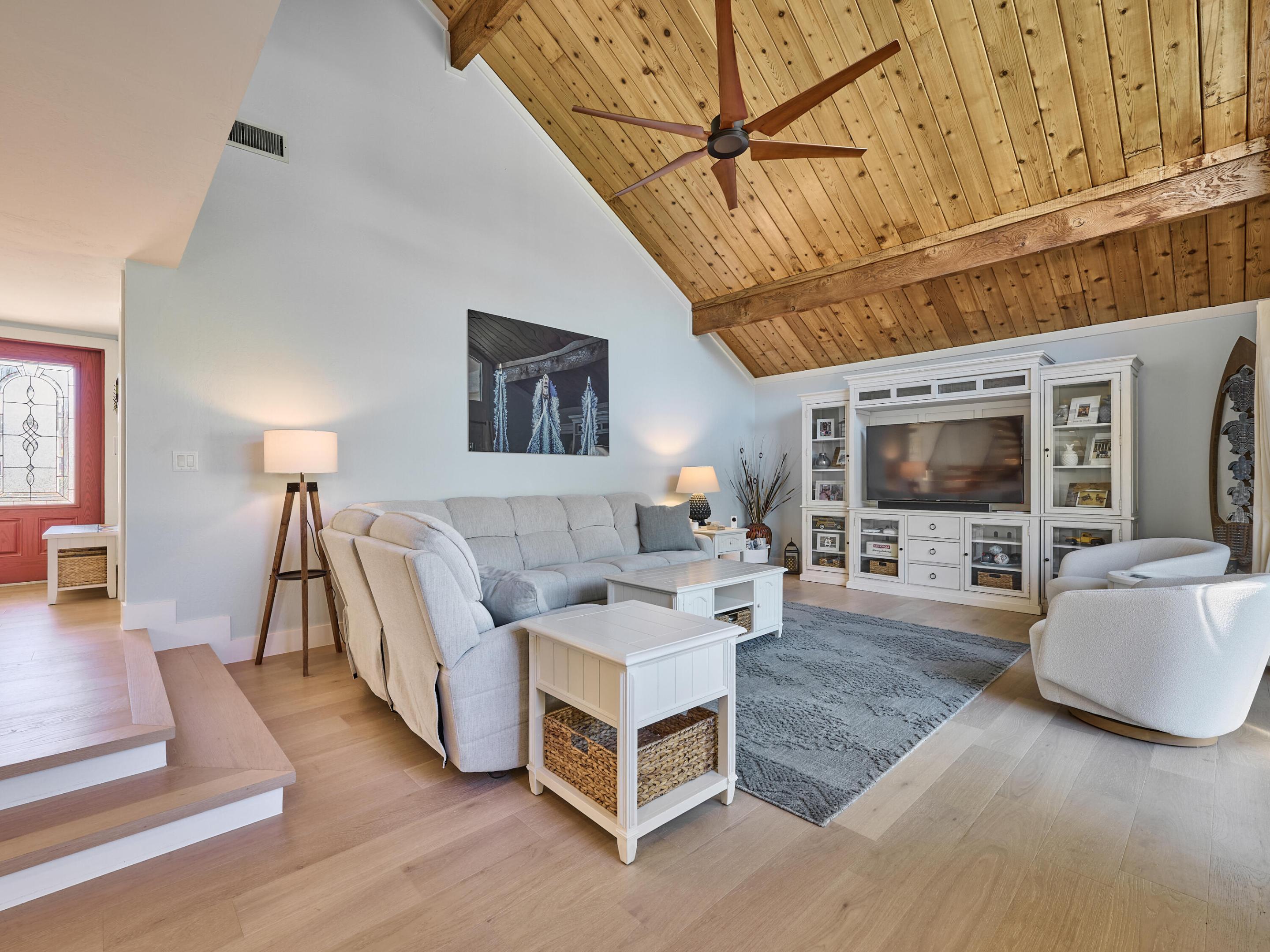 108 E Coral Fish Lane