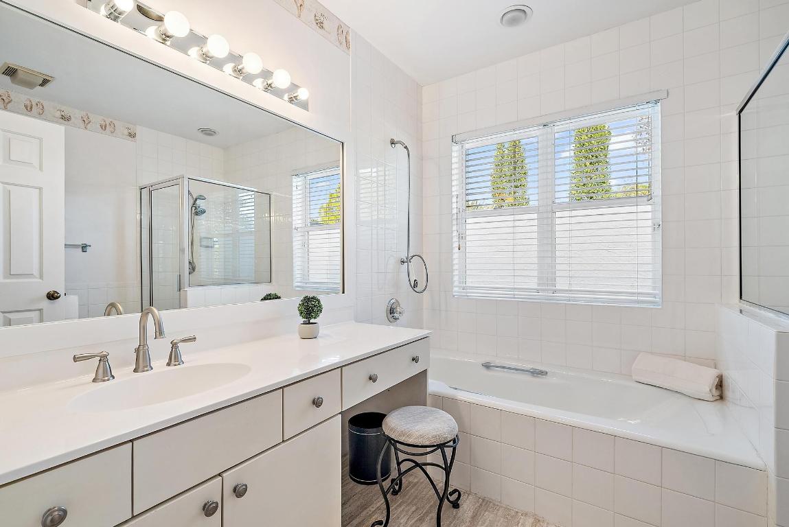 7998 SE Hempstead Circle